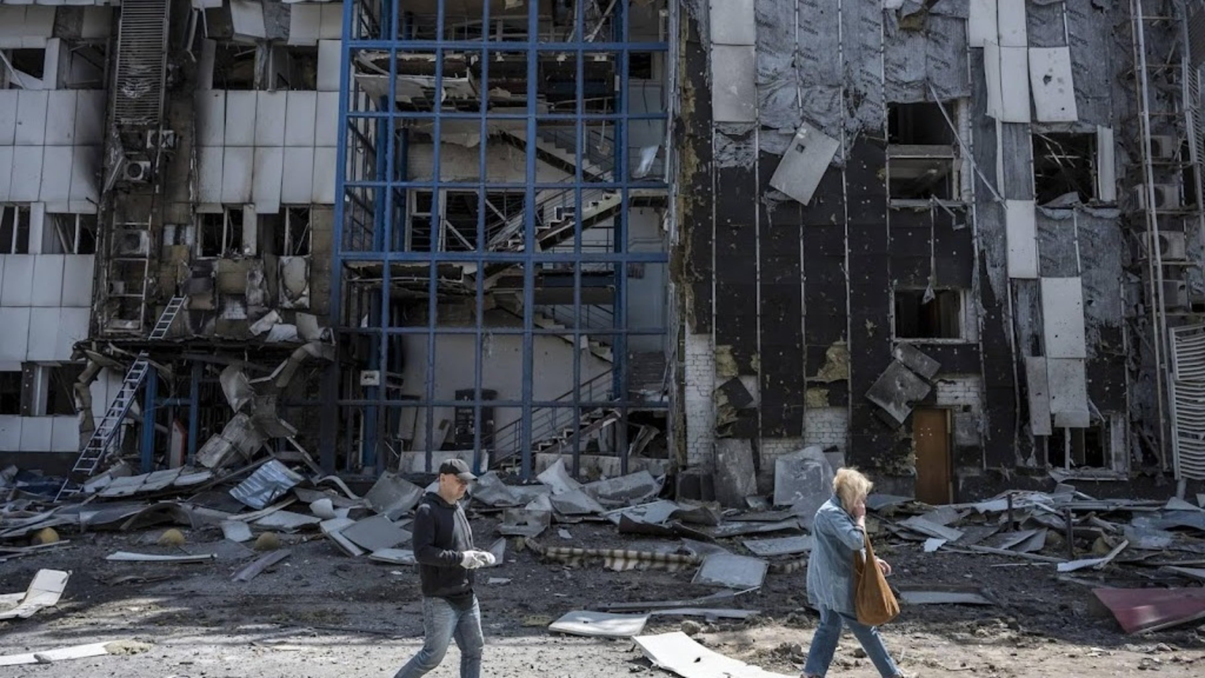 Russia returns over 500 bodies to Ukraine