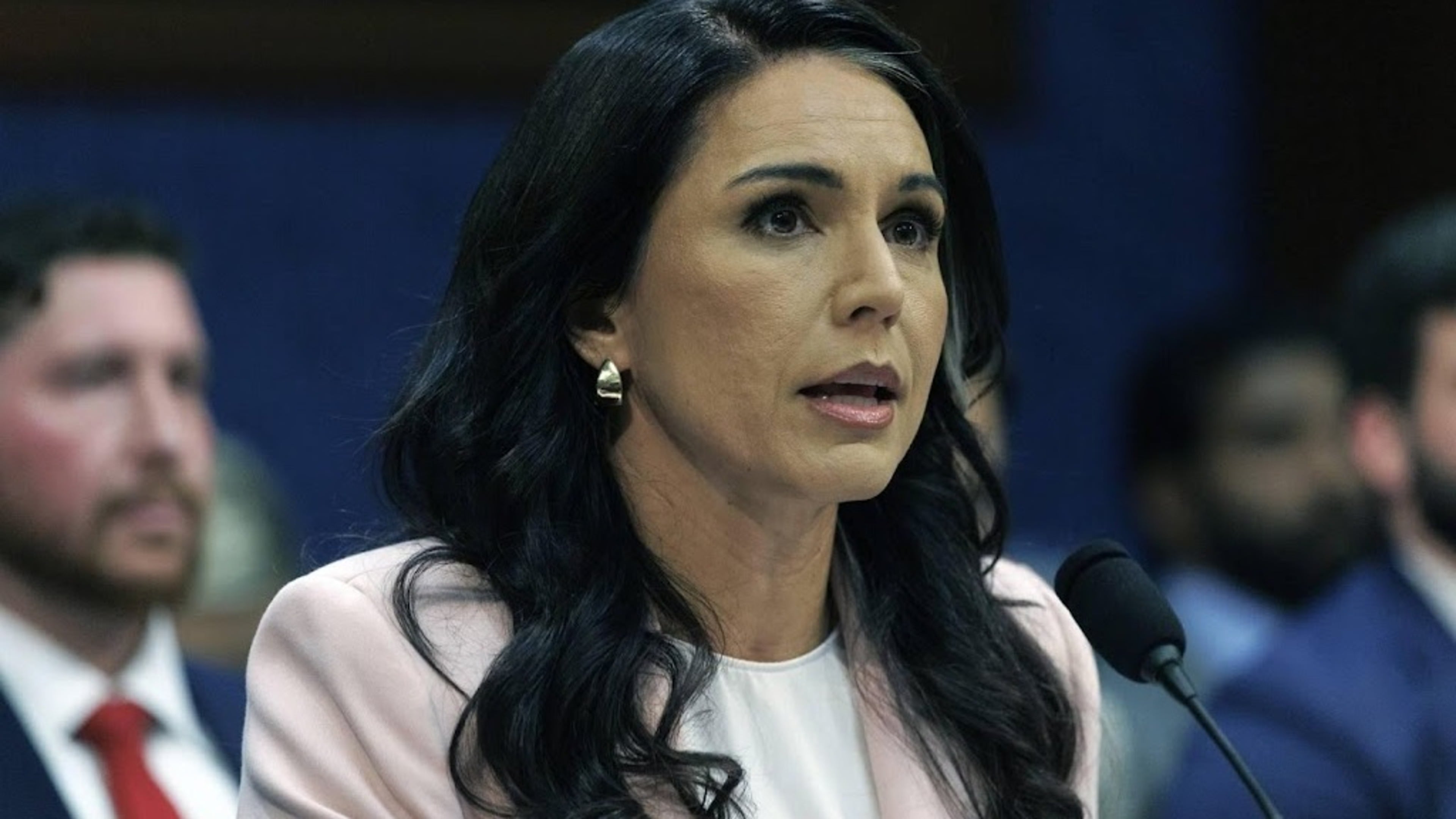 US Intelligence Chief Tulsi Gabbard resigns