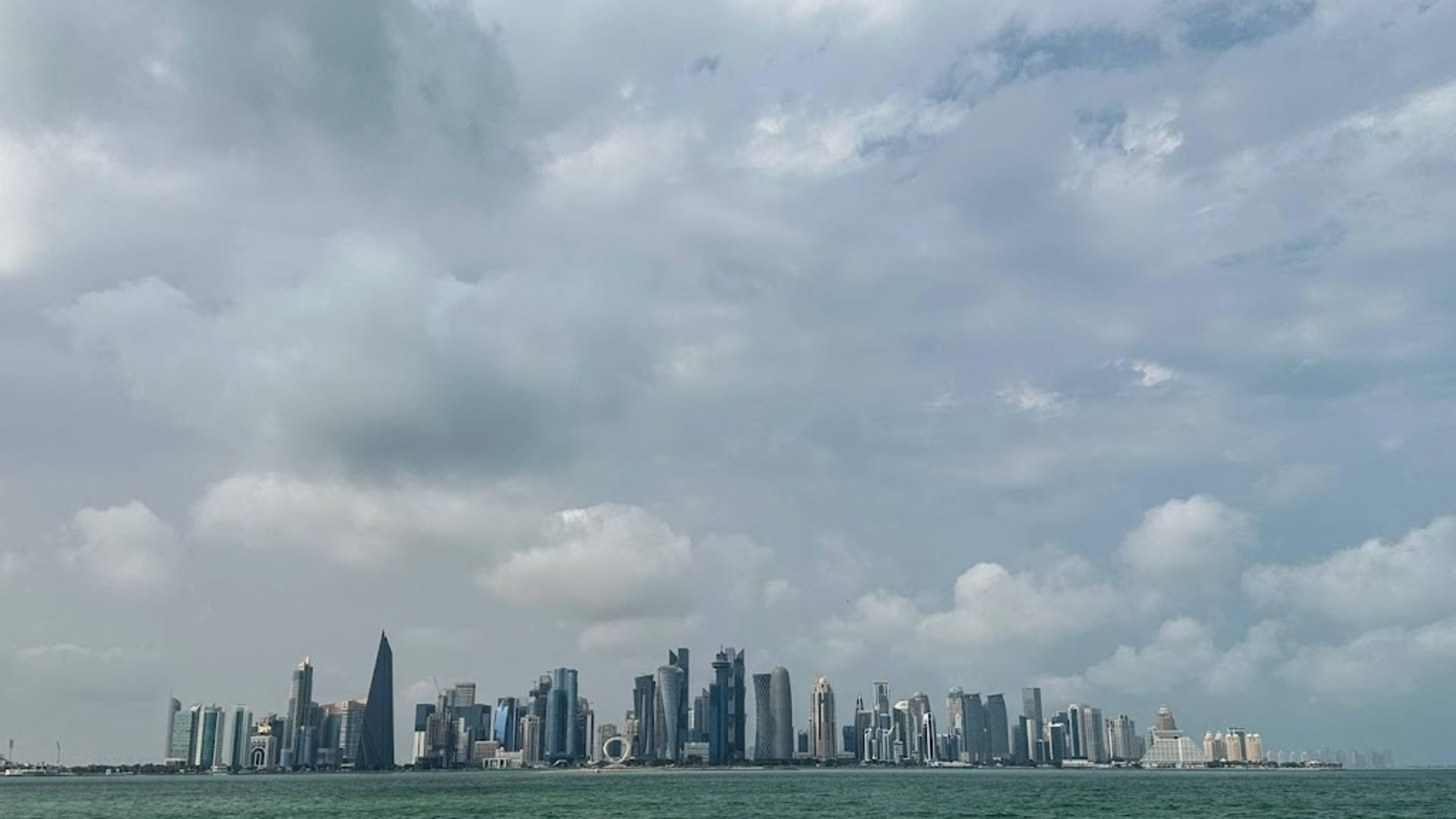 Qatar: cargo ship attacked by drone off the coast