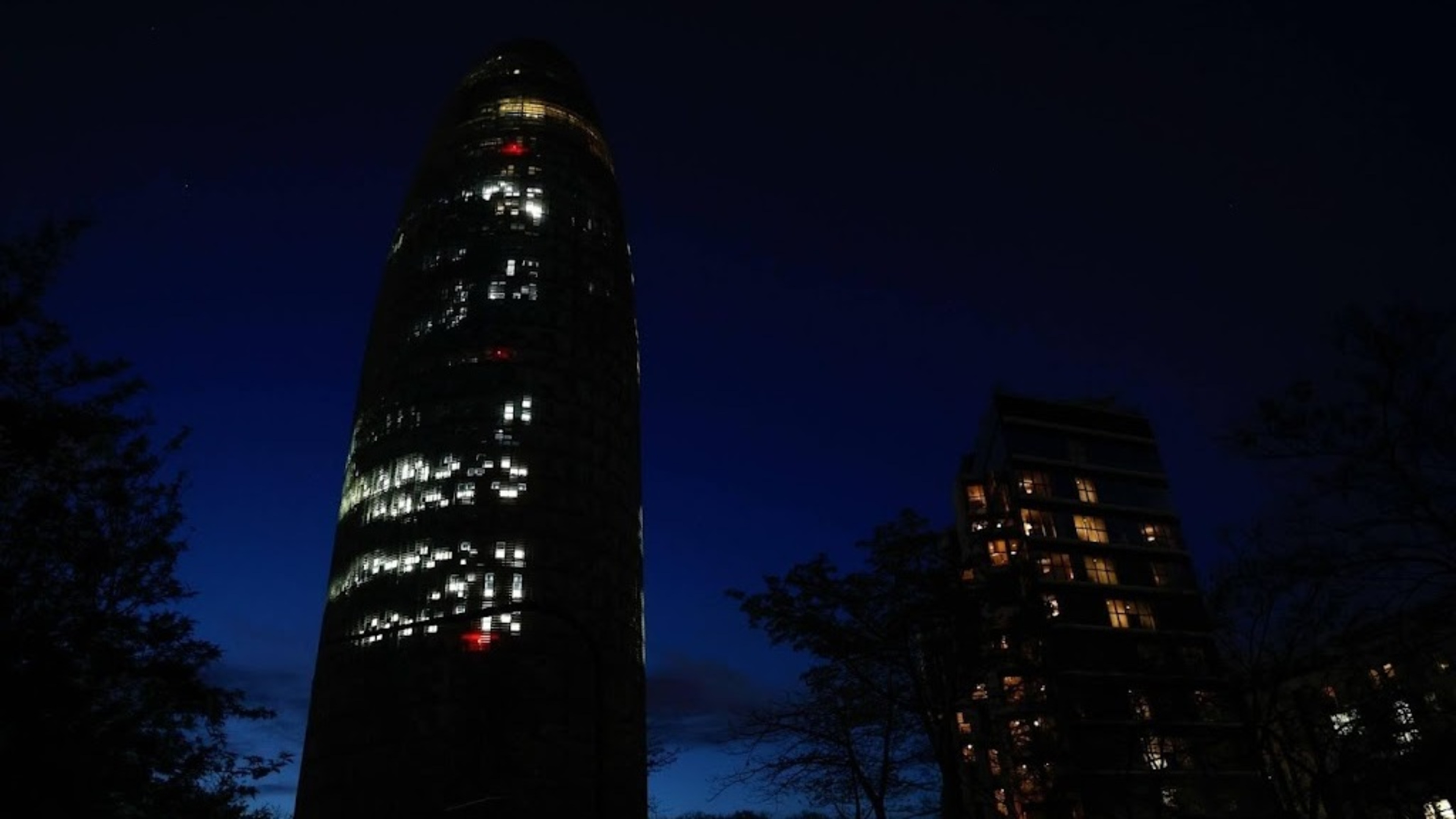 Experts: Spain and Portugal power outage a combination of factors