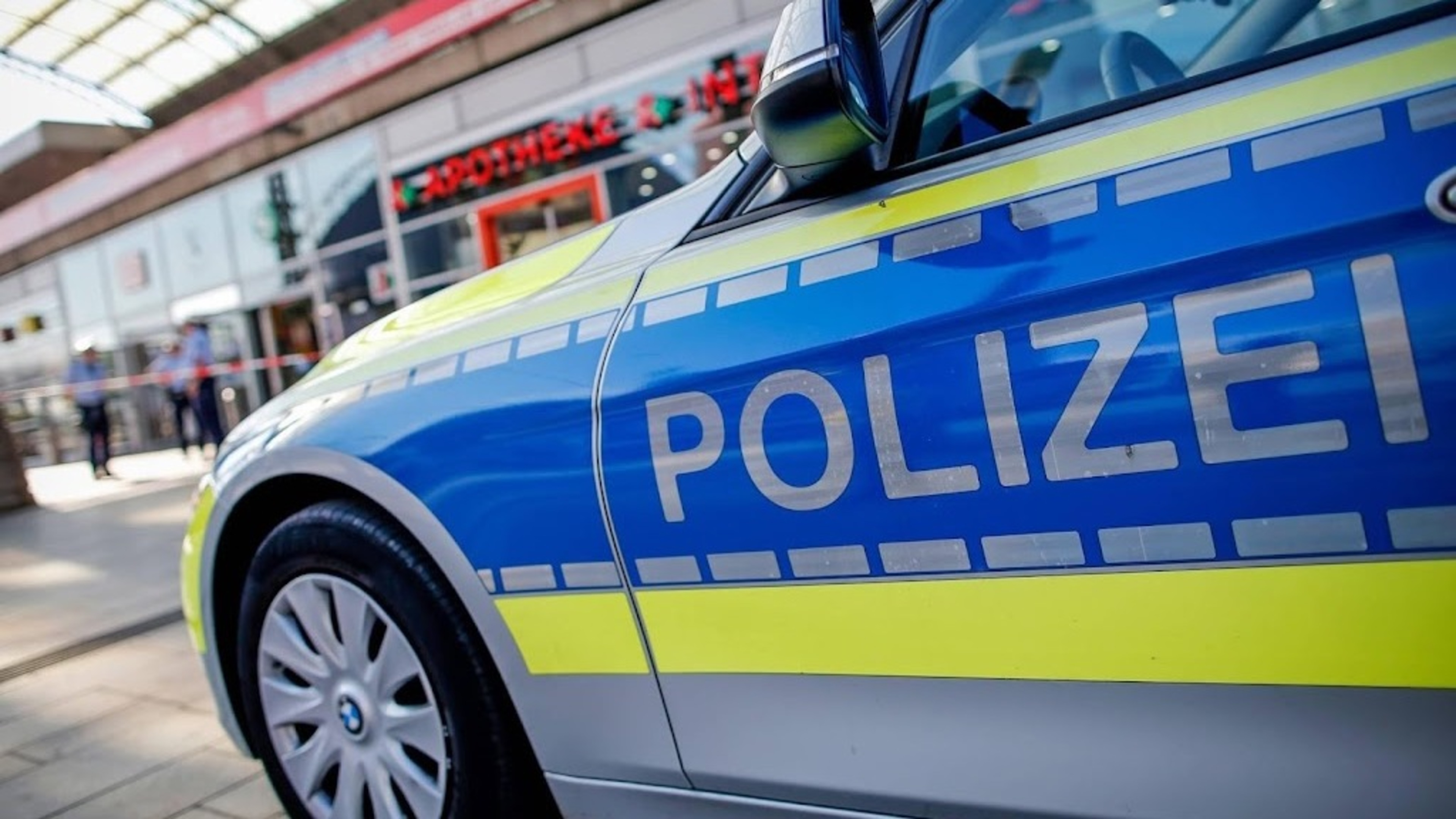 Hostage situation at bank in Germany