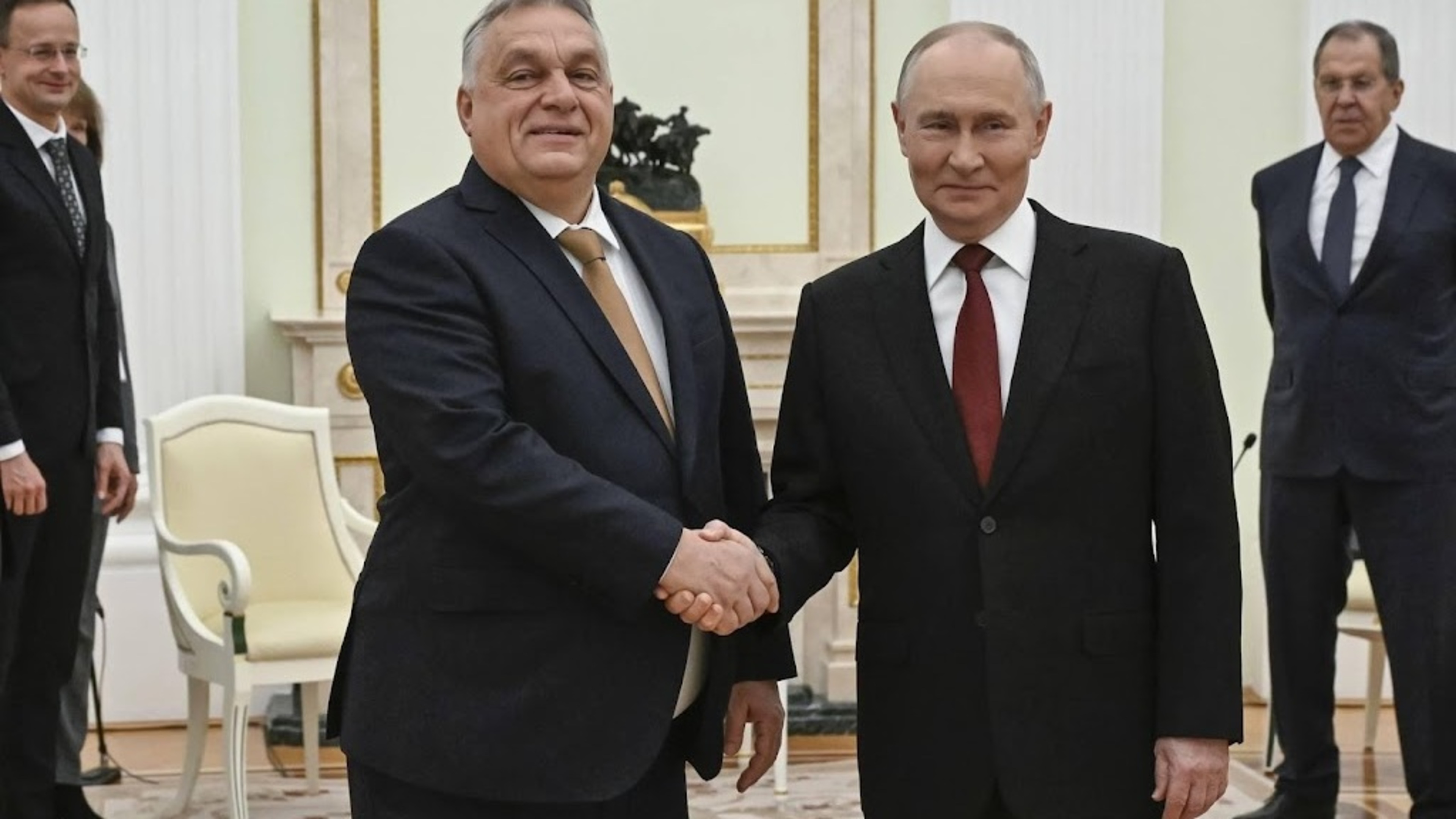 Leaked report: 'mouse' Orbán offered Putin support