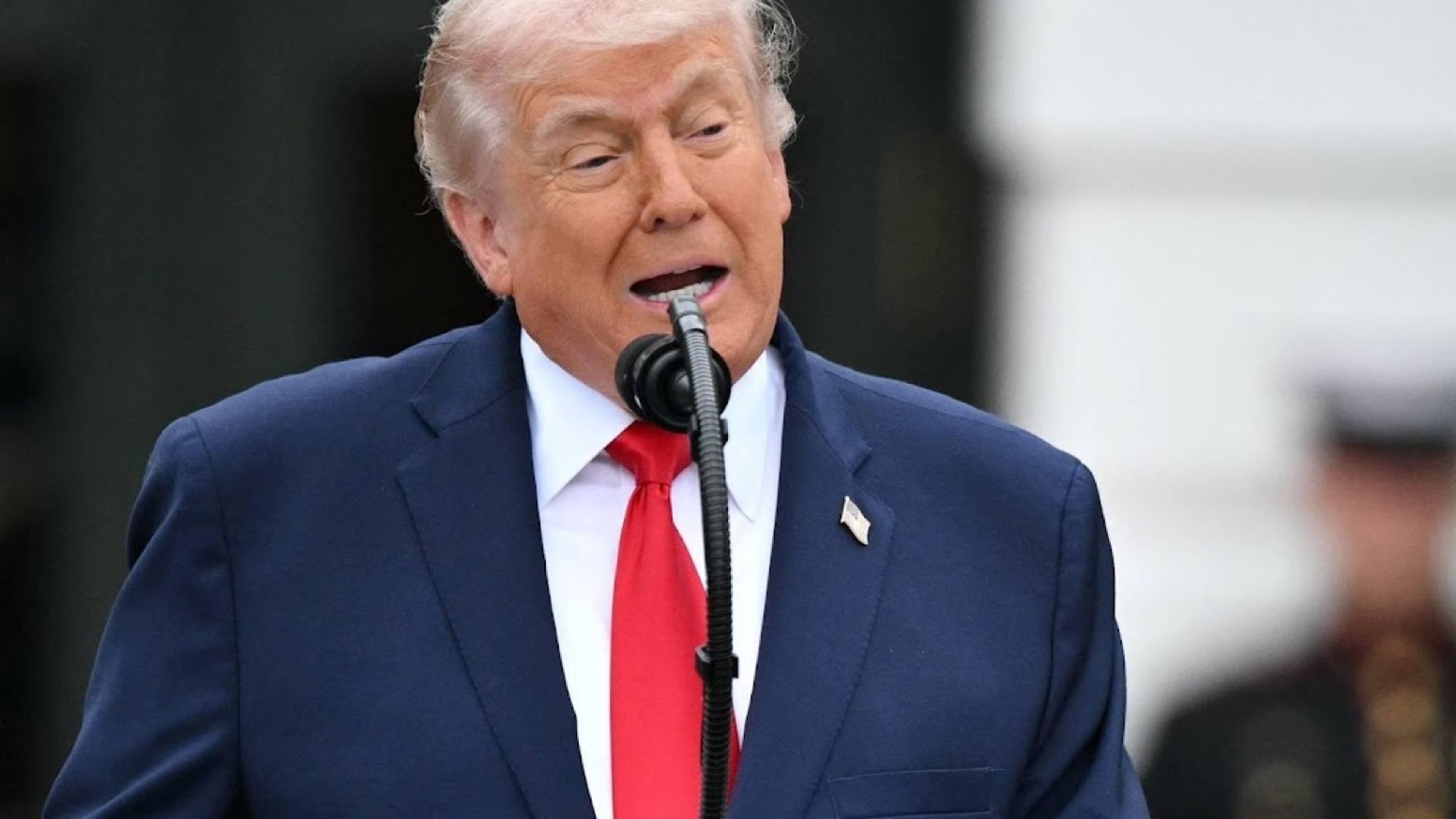 Trump issues another threat to Iran