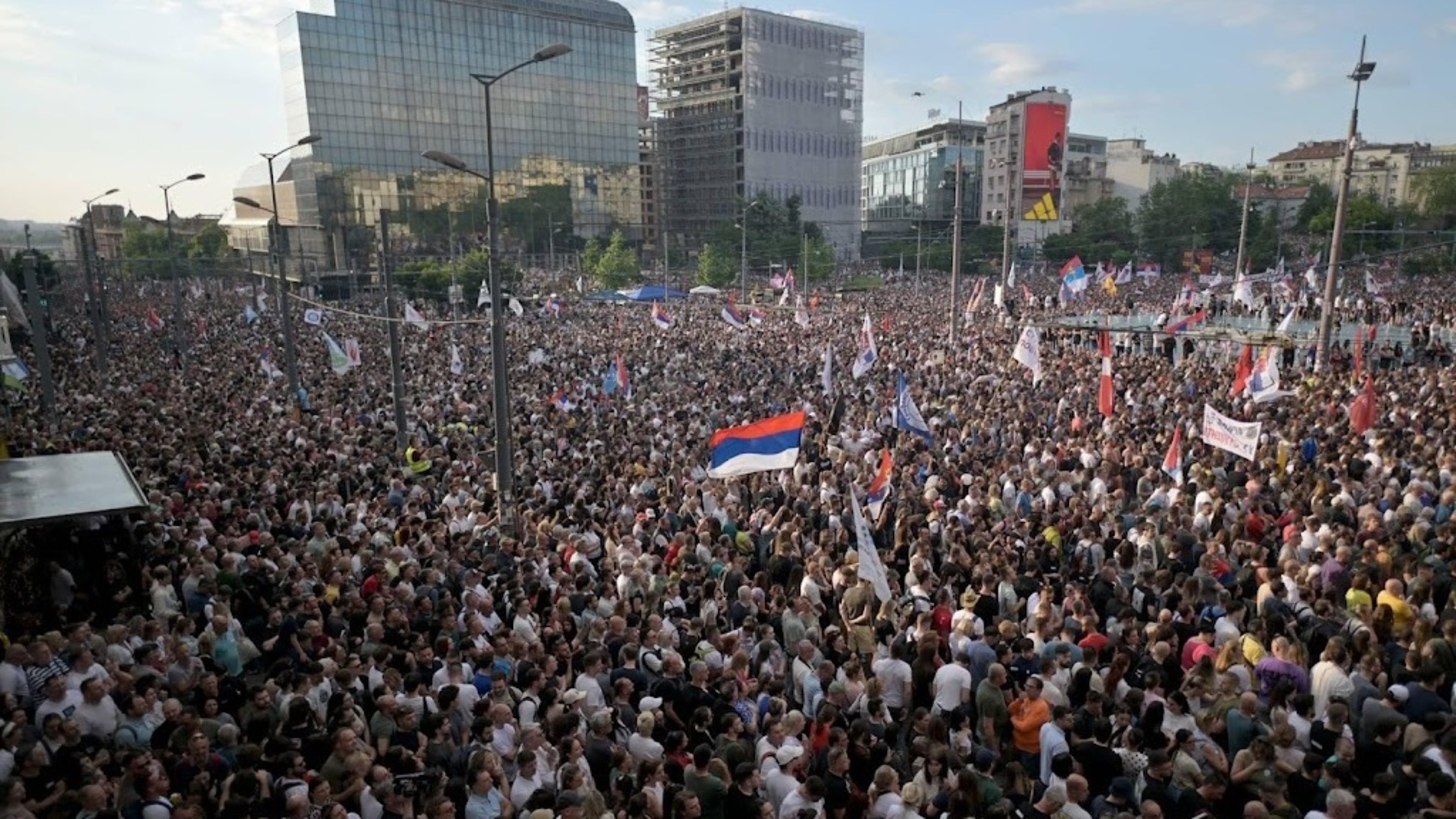 Massive anti-government protest in Belgrade