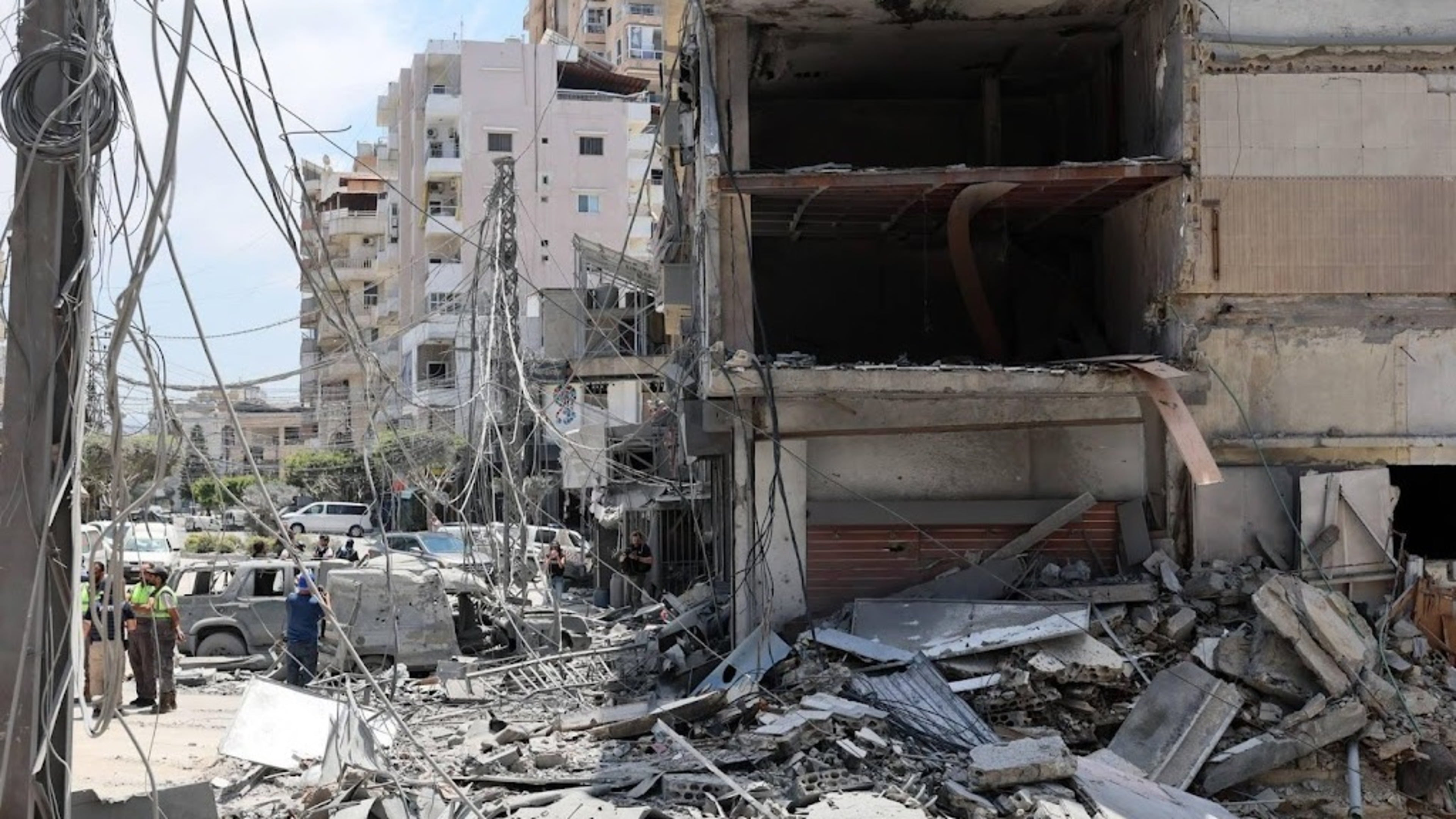 Casualties in Israeli attack including hospital in Tyre