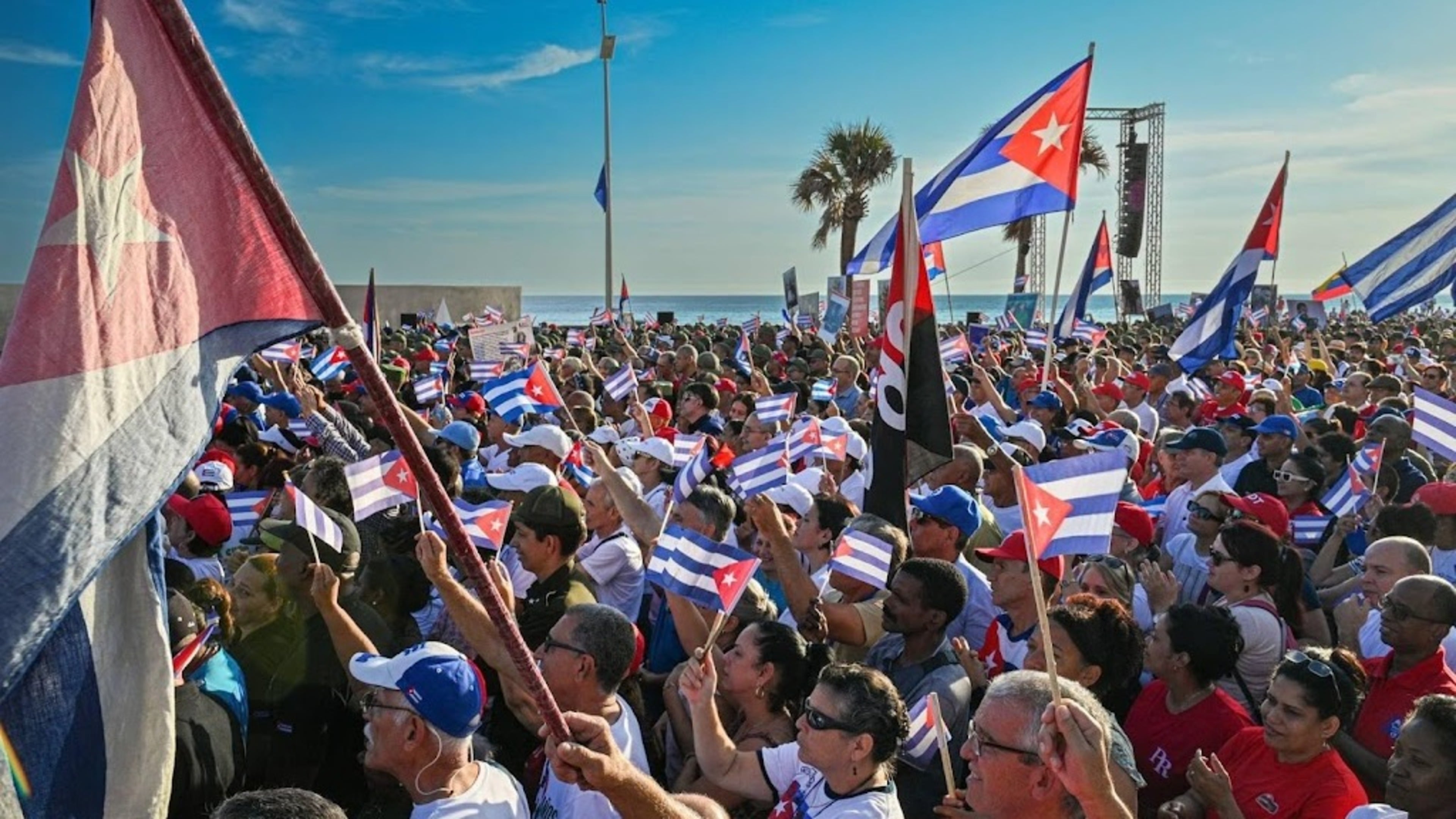 Cubans protest in Havana against US charges against Castro