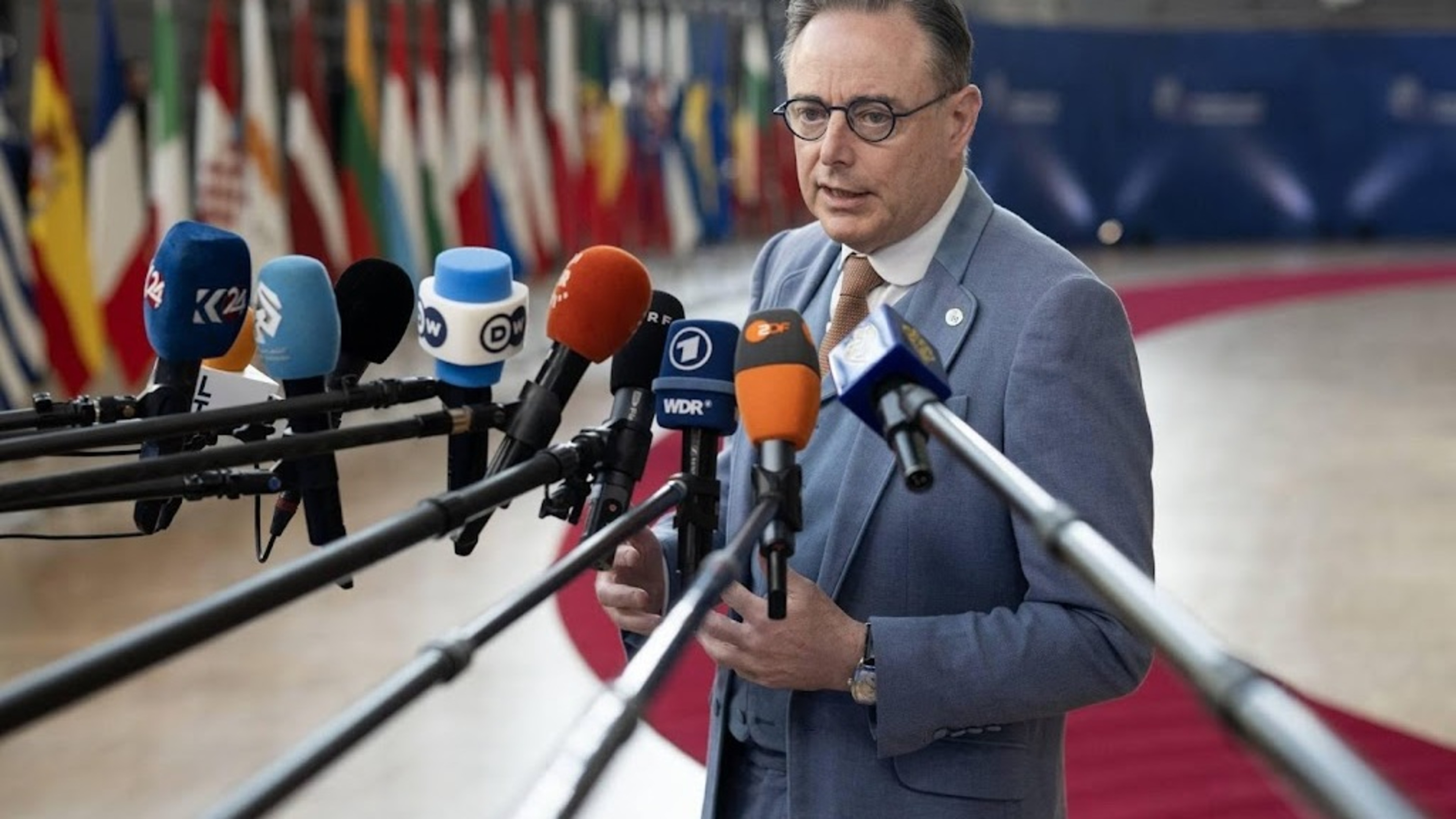 De Wever qualifies stance on buying Russian energy at EU summit