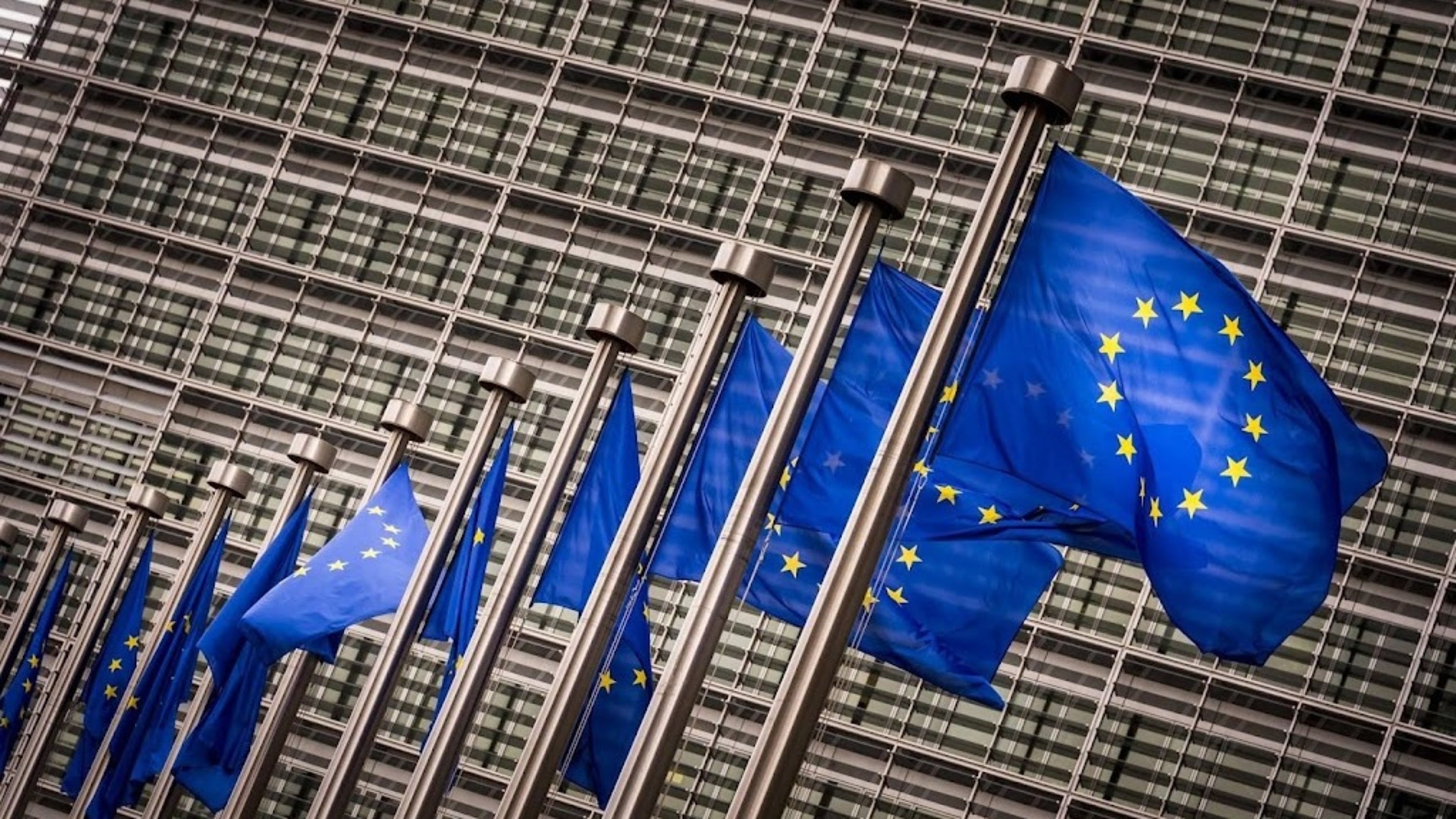 EU agrees on return policy, including ‘return hubs’