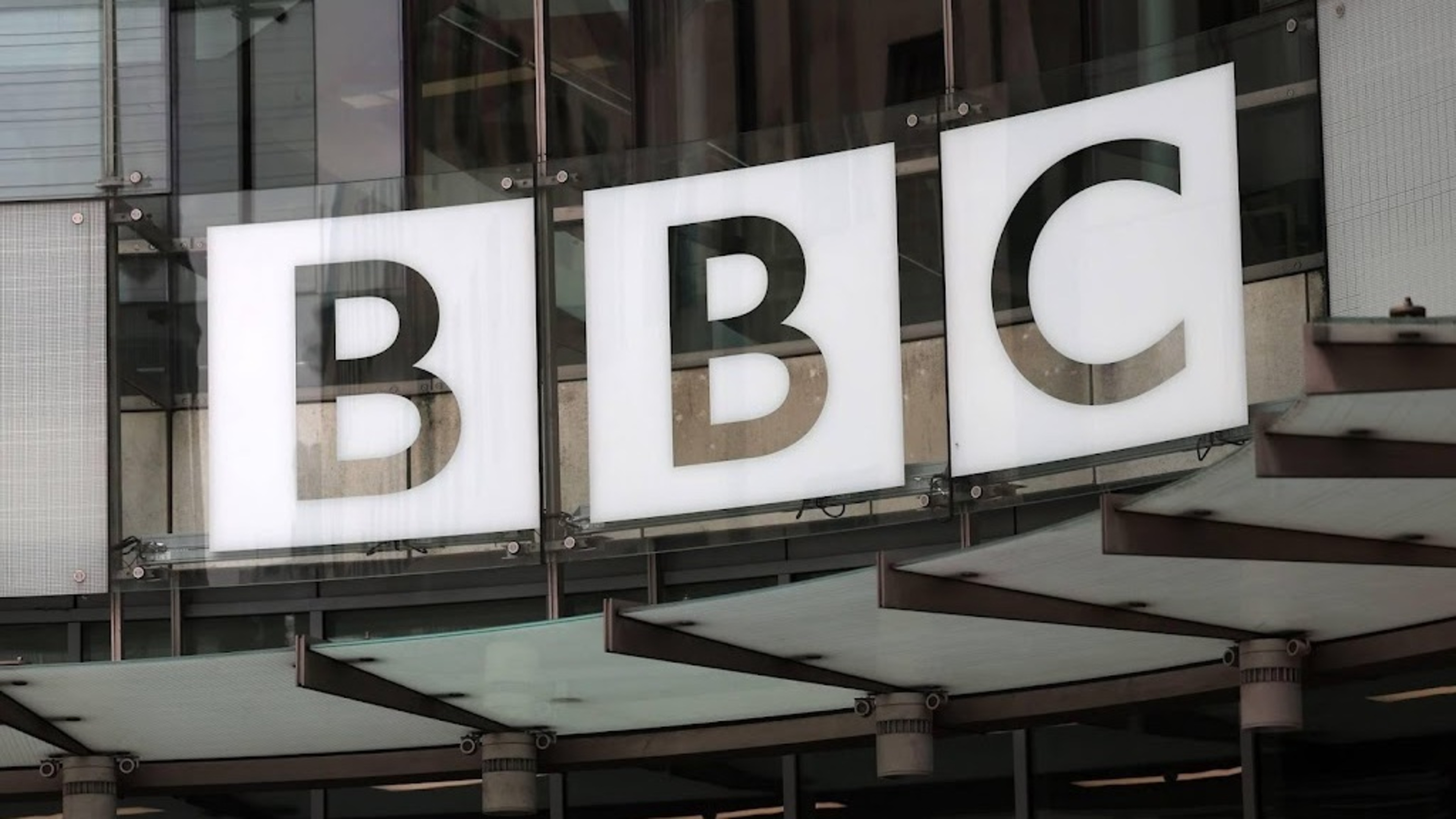 FT: BBC to cut 2,000 jobs, about 10 percent of total