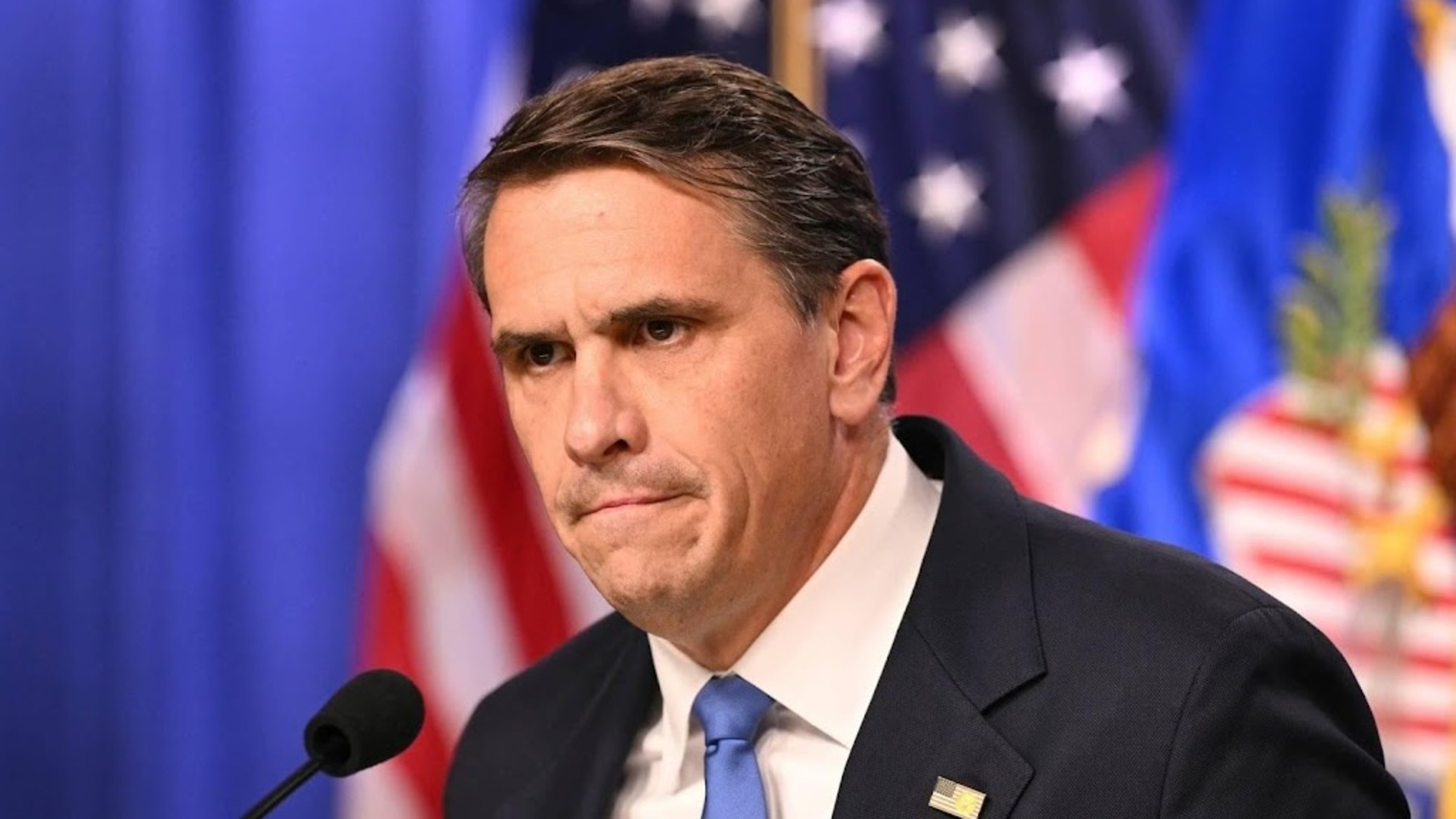 US federal government eases marijuana policy