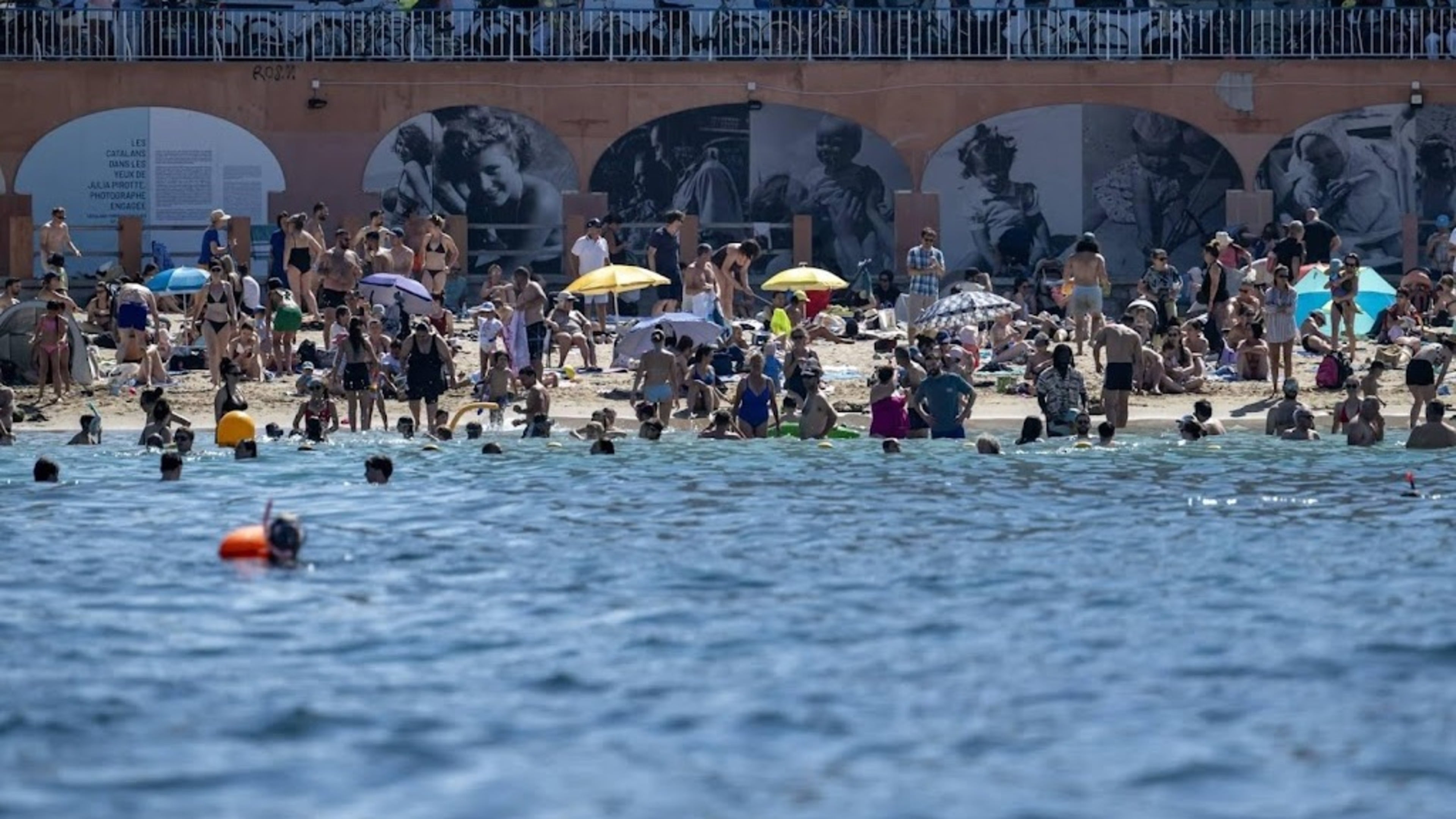 Number of drownings during heatwave in France rises