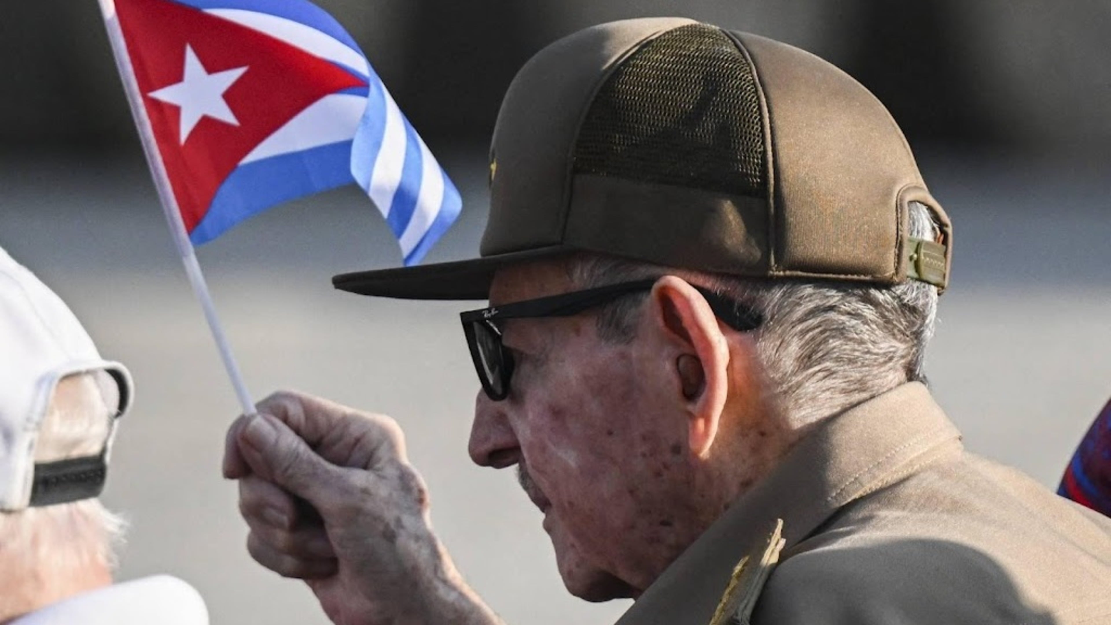 Raúl Castro appears on Cuban state television