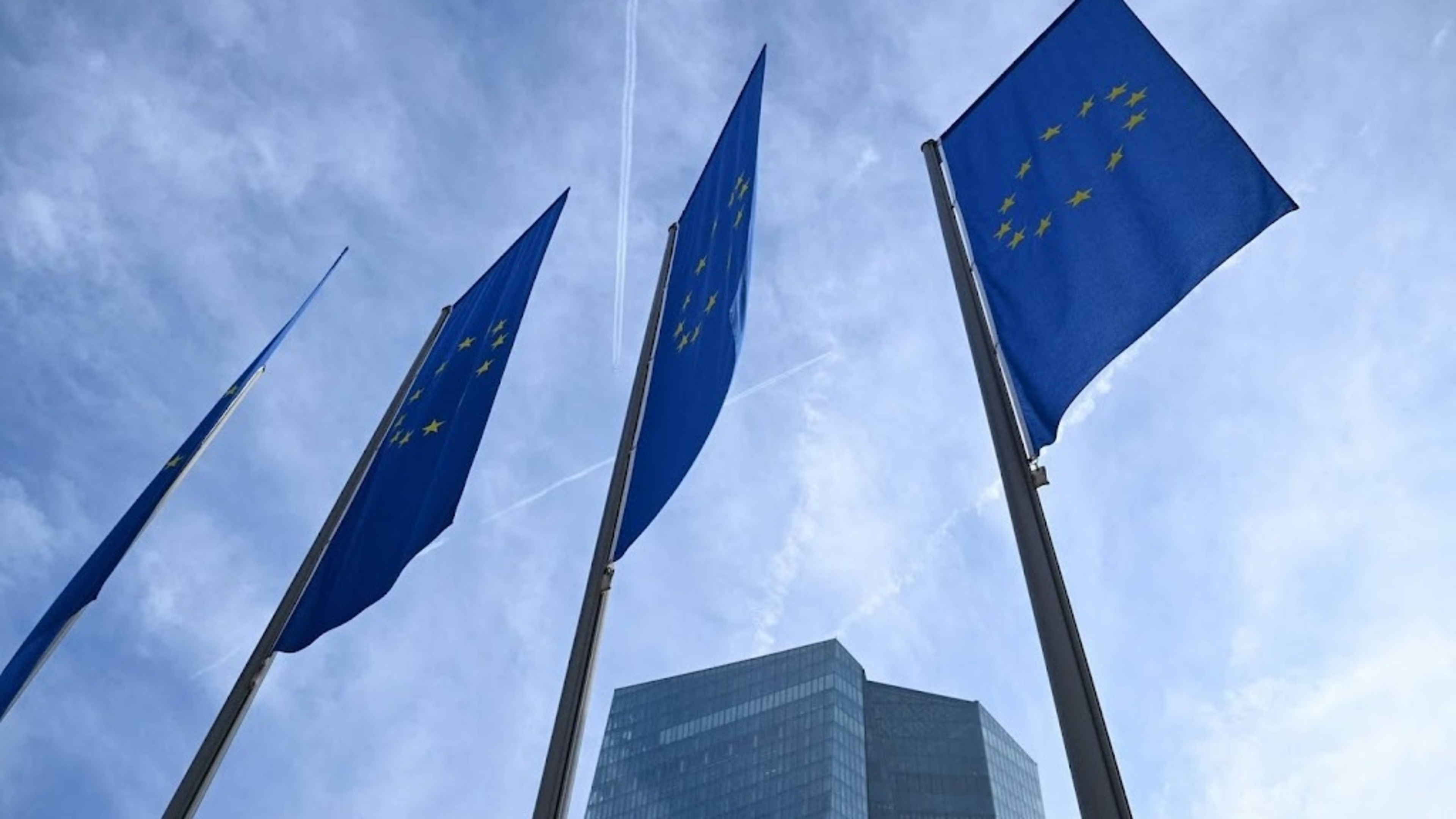 European Parliament calls for more EU sanctions against Russia