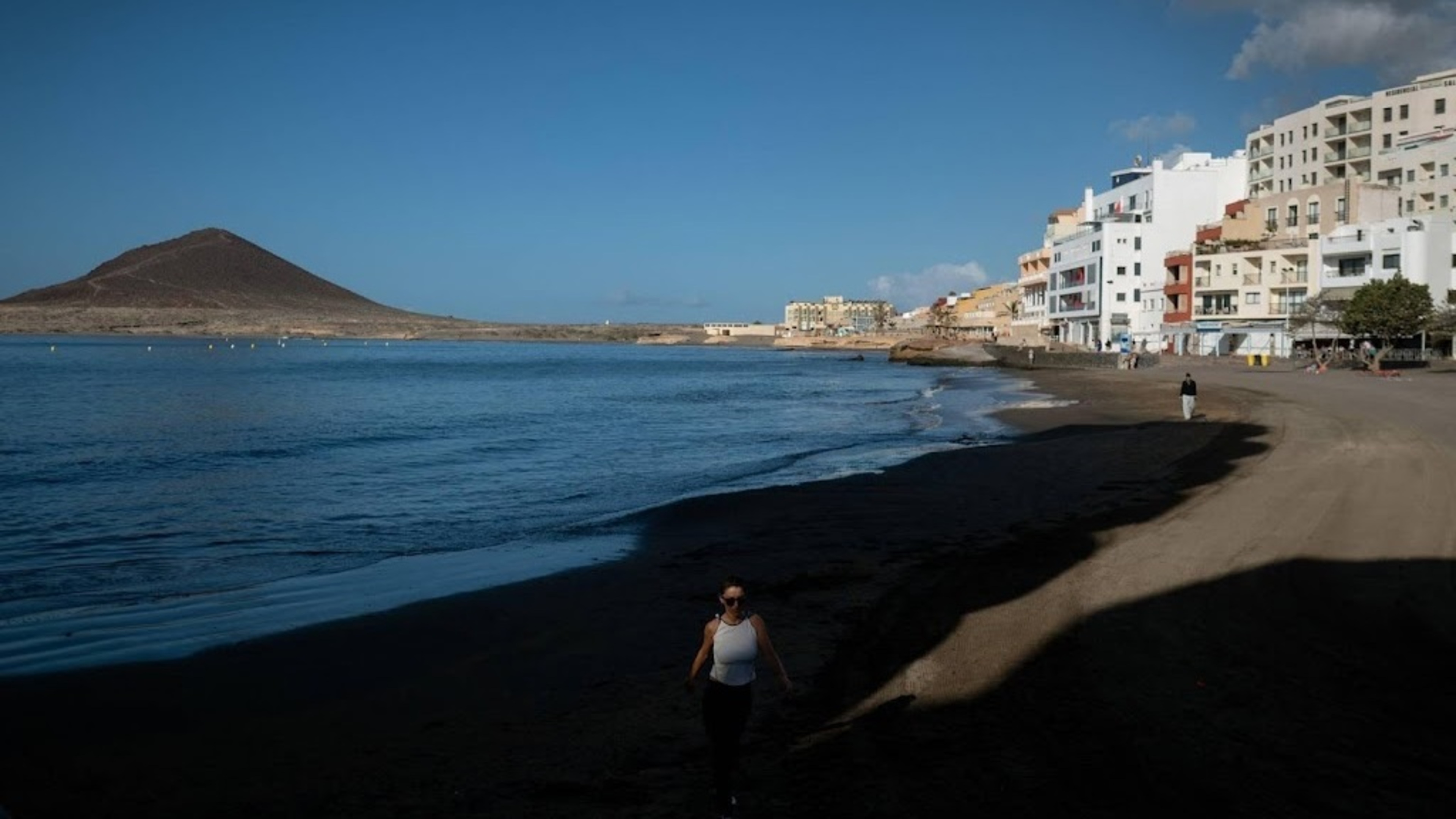 Second evacuation flight from Tenerife on Monday after all