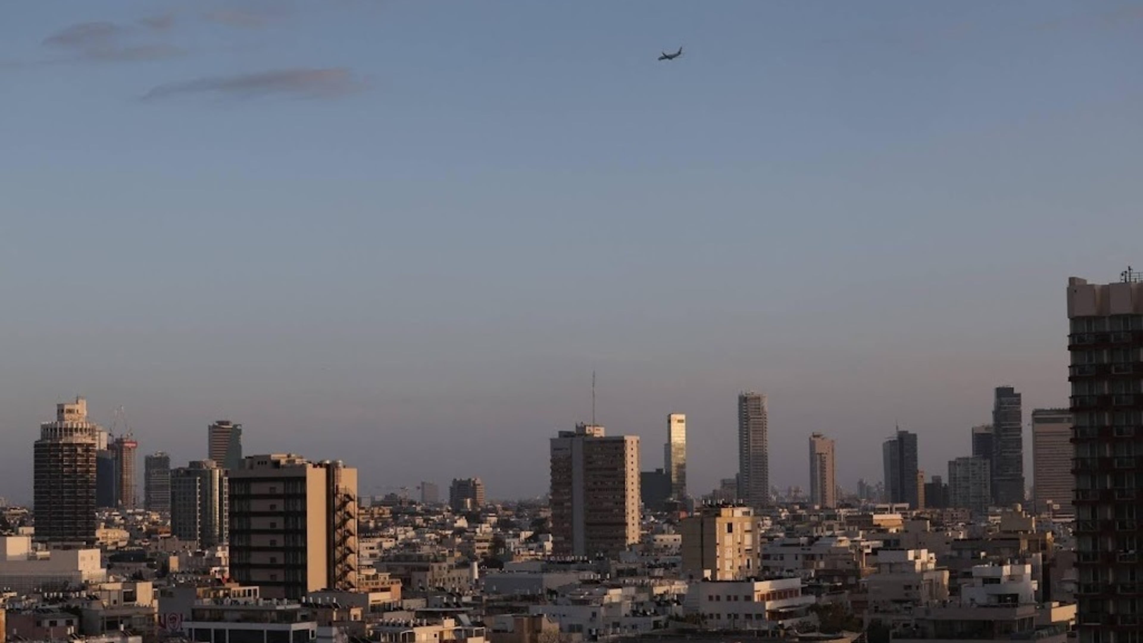 One dead and several wounded in Israel shootings