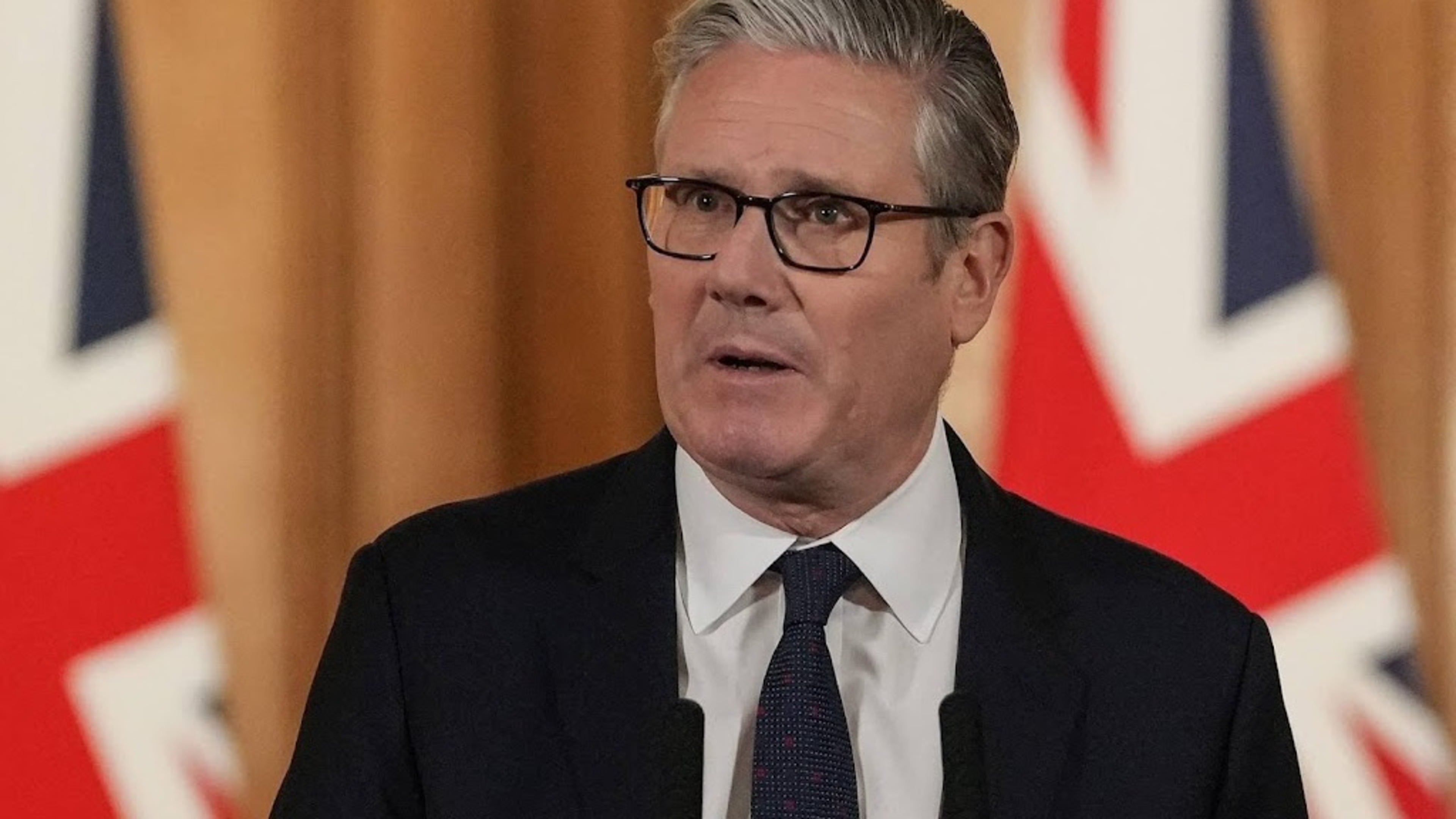 Russia behind arson attacks targeting Starmer