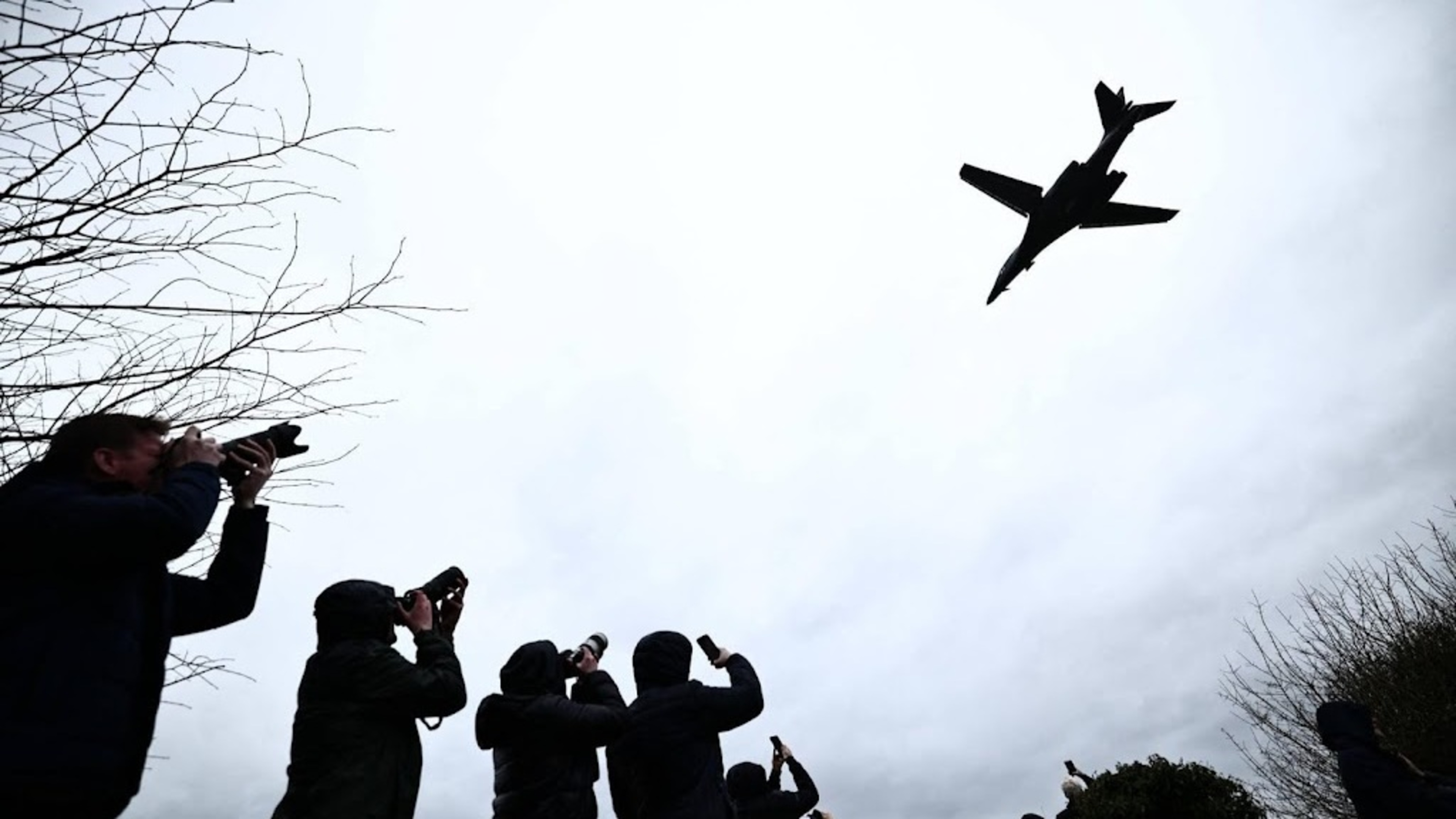 WSJ: Iran fired missiles toward base in Indian Ocean