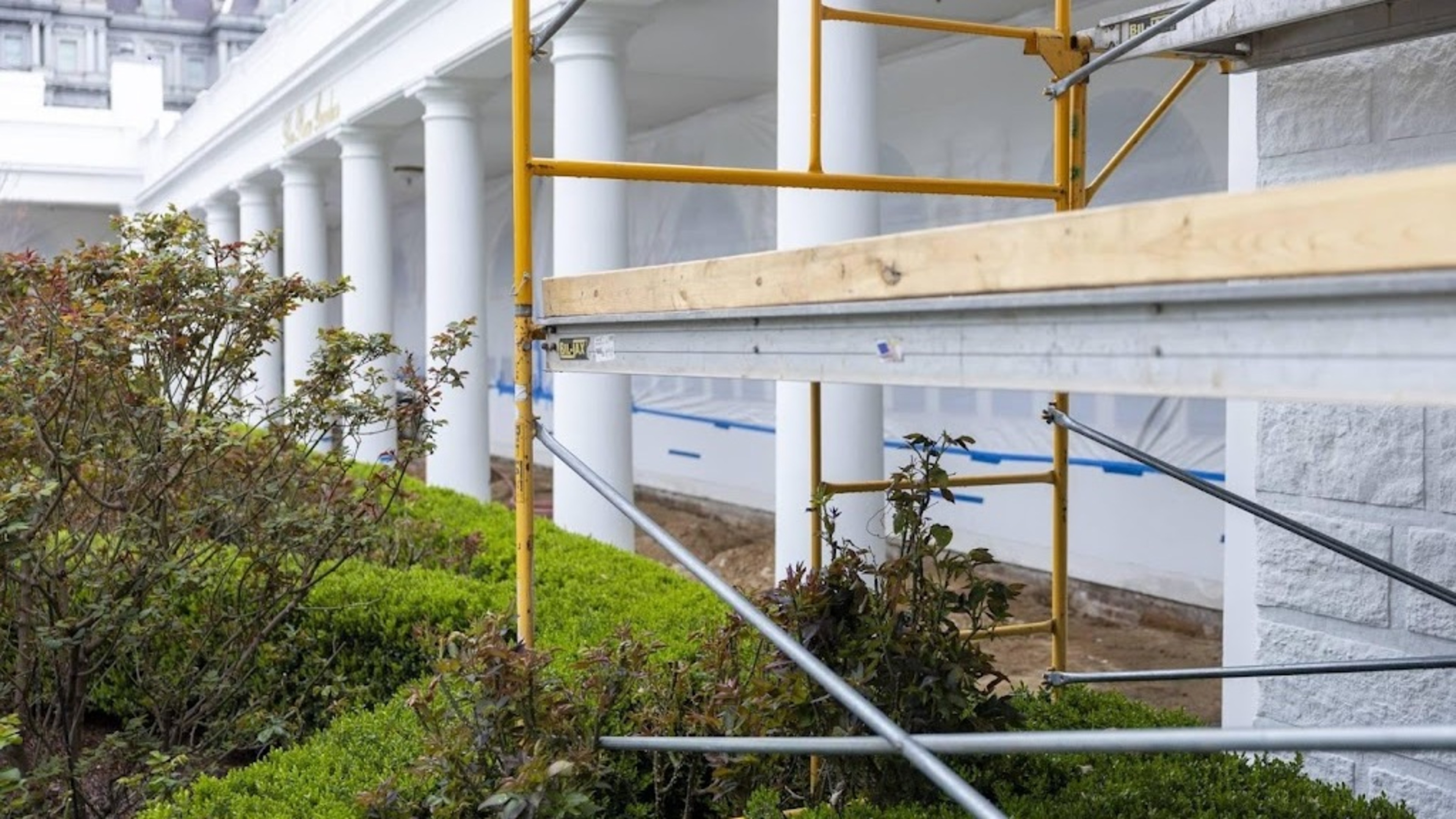 US judge temporarily halts White House ballroom construction