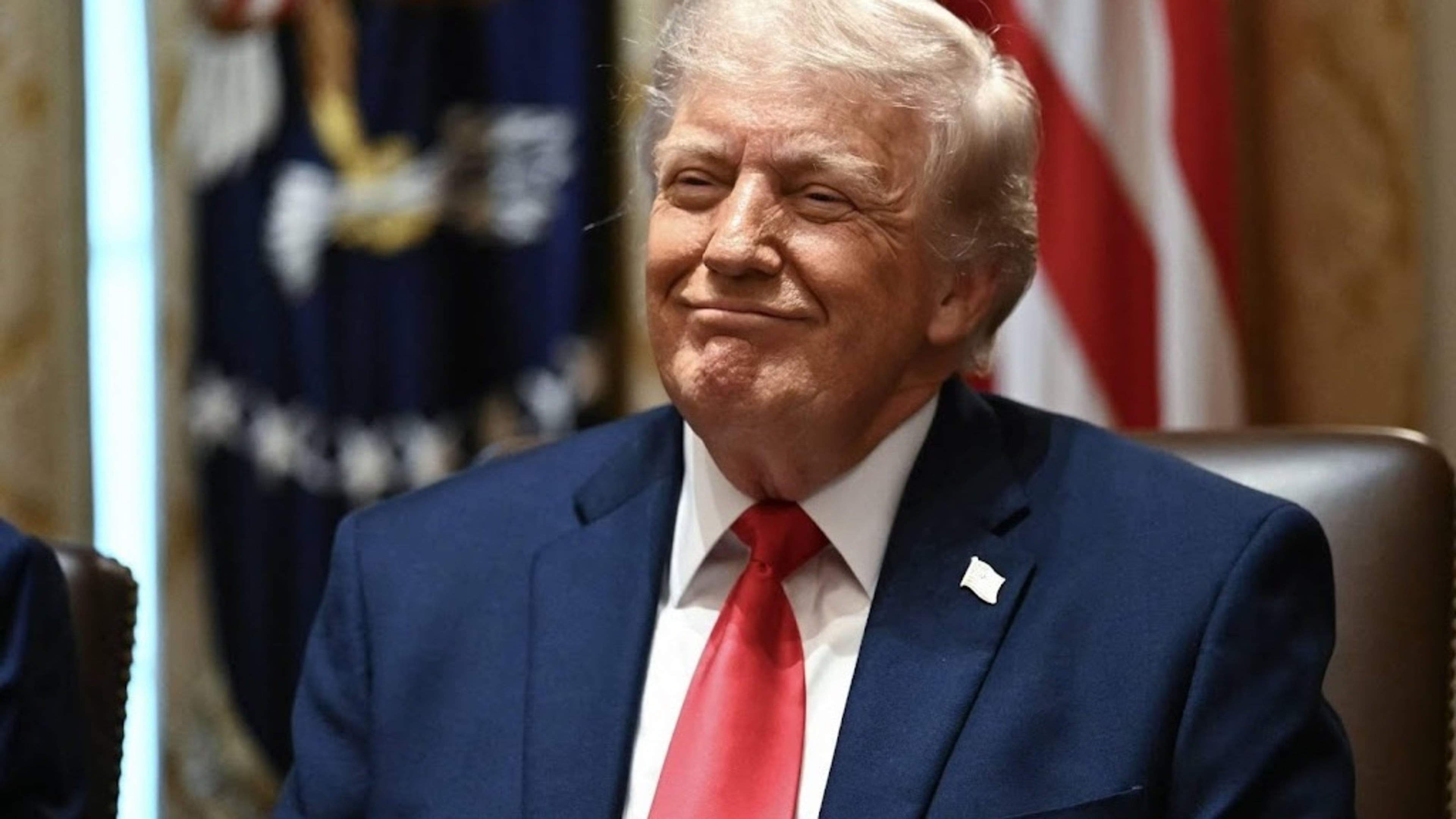 Newspaper: Staff pushed for $250 bill featuring Trump
