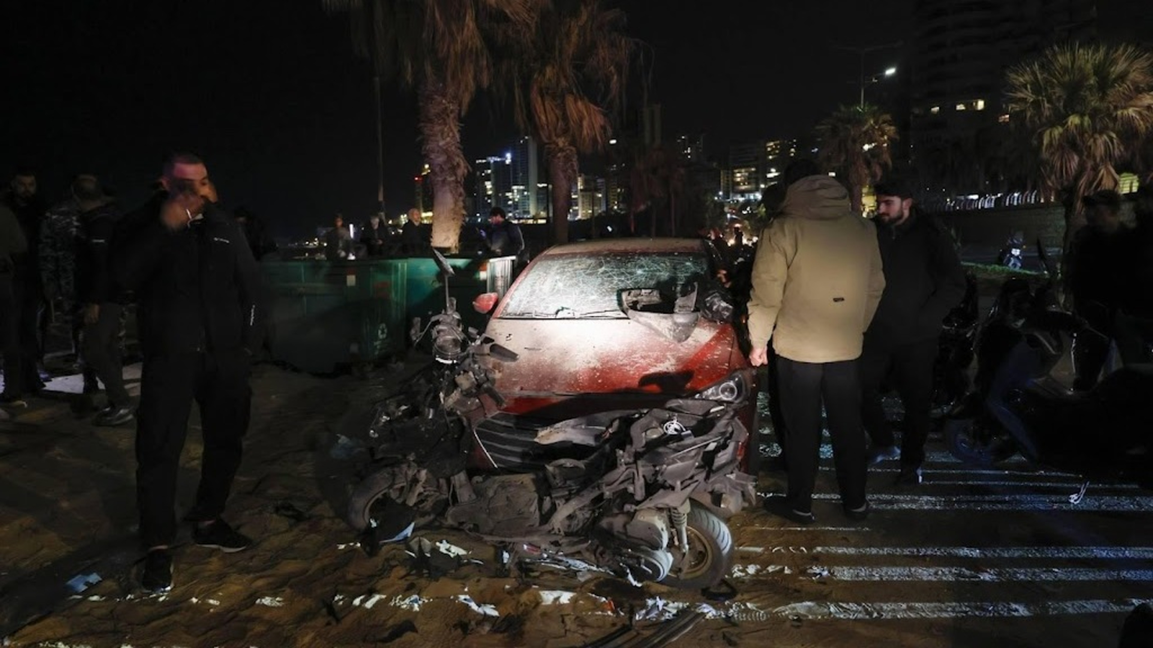 Dead and wounded in Israeli attack on Beirut beach