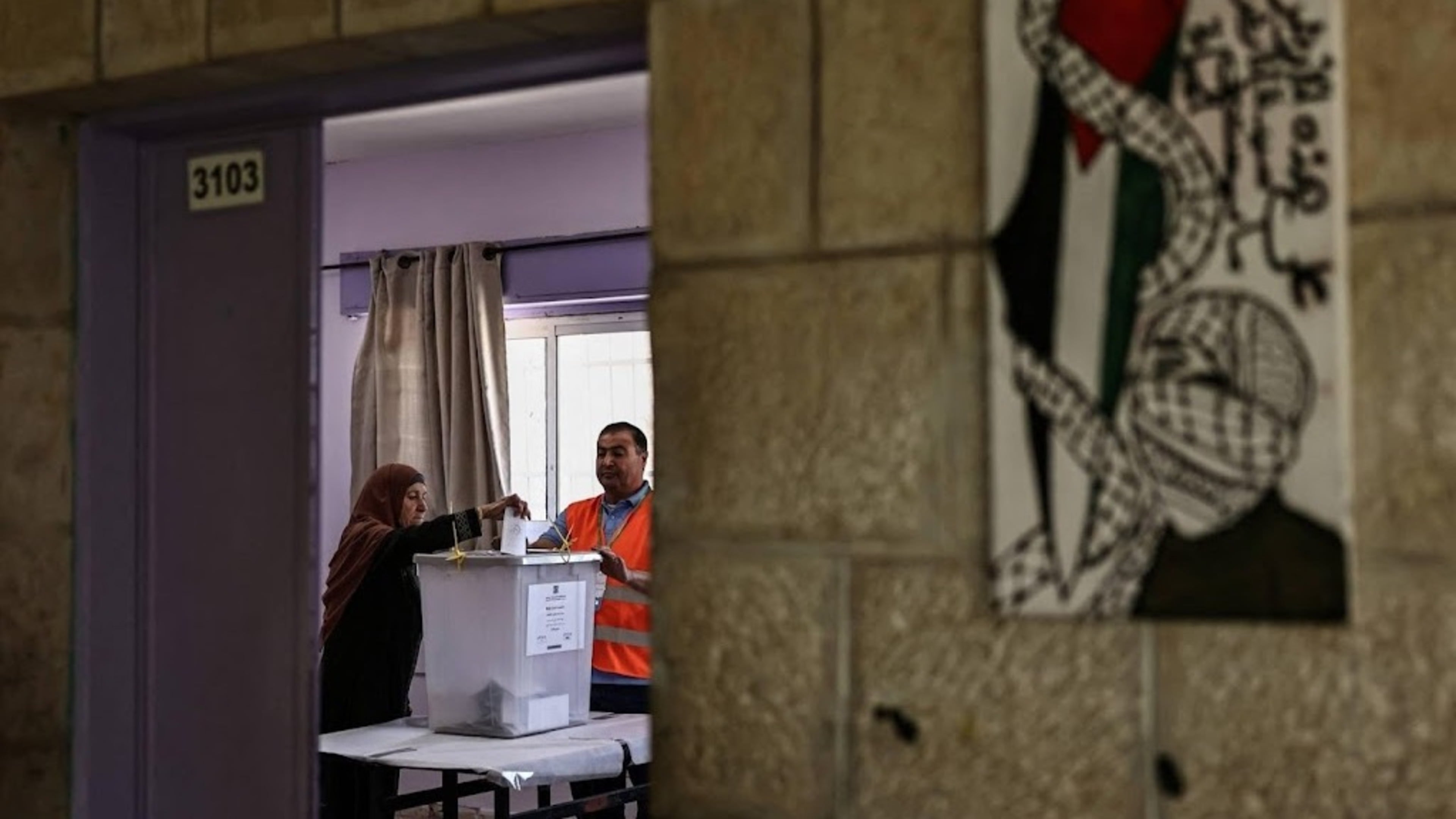 Polling stations close after local elections in Palestinian territories