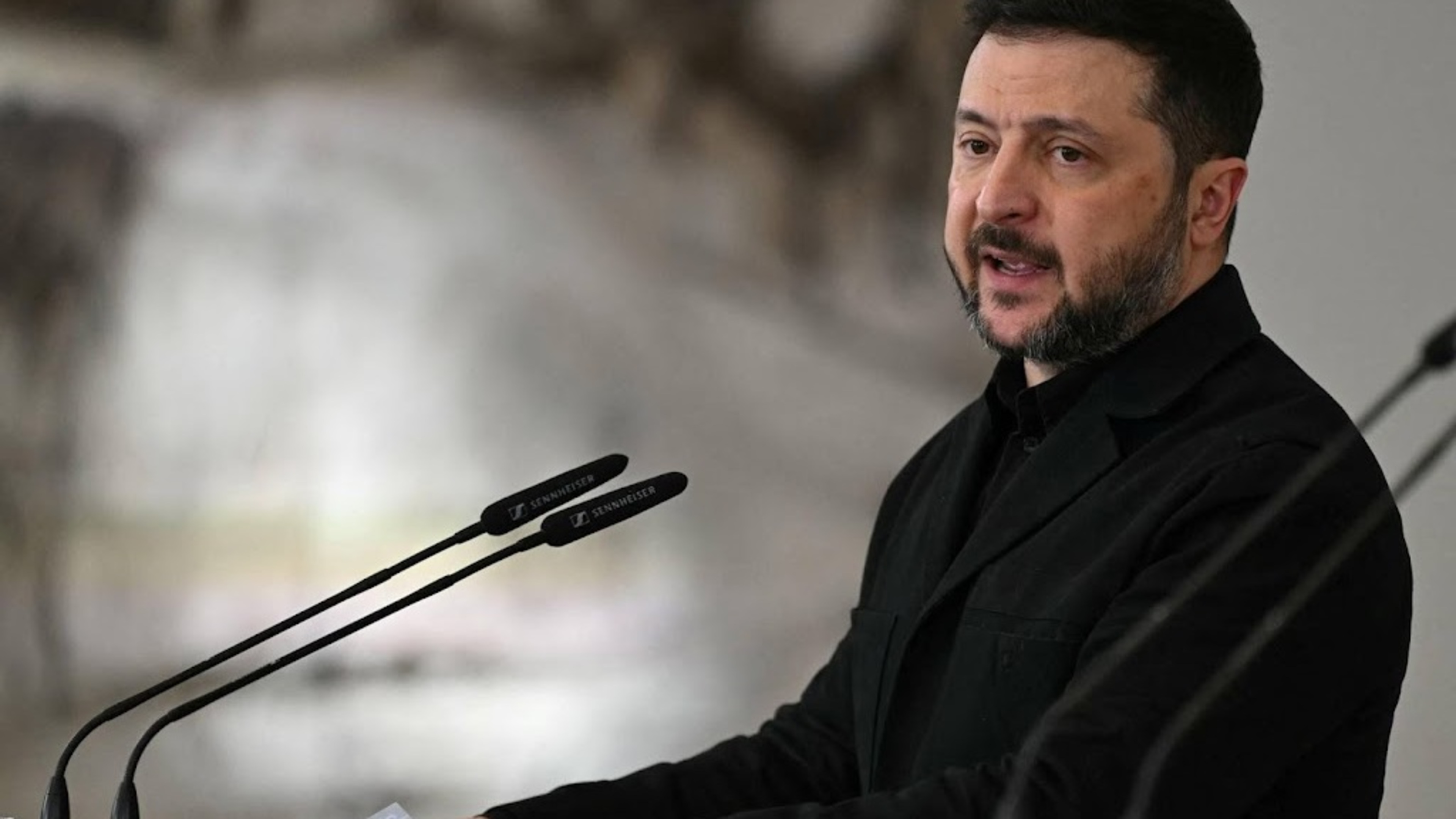 Zelensky warns EU summit: we cannot do without the money