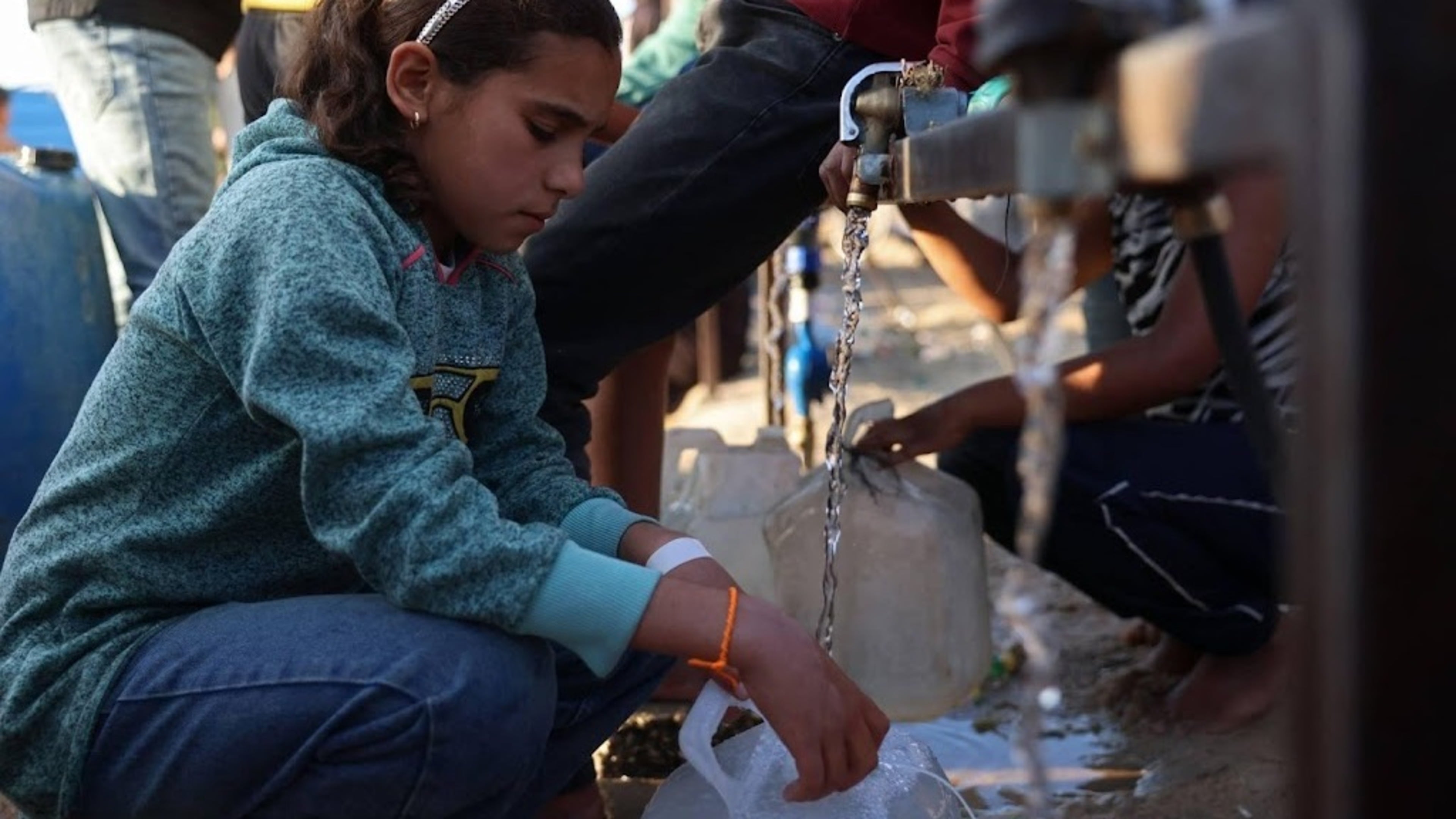 UNICEF: Israel killed two water truck drivers in Gaza