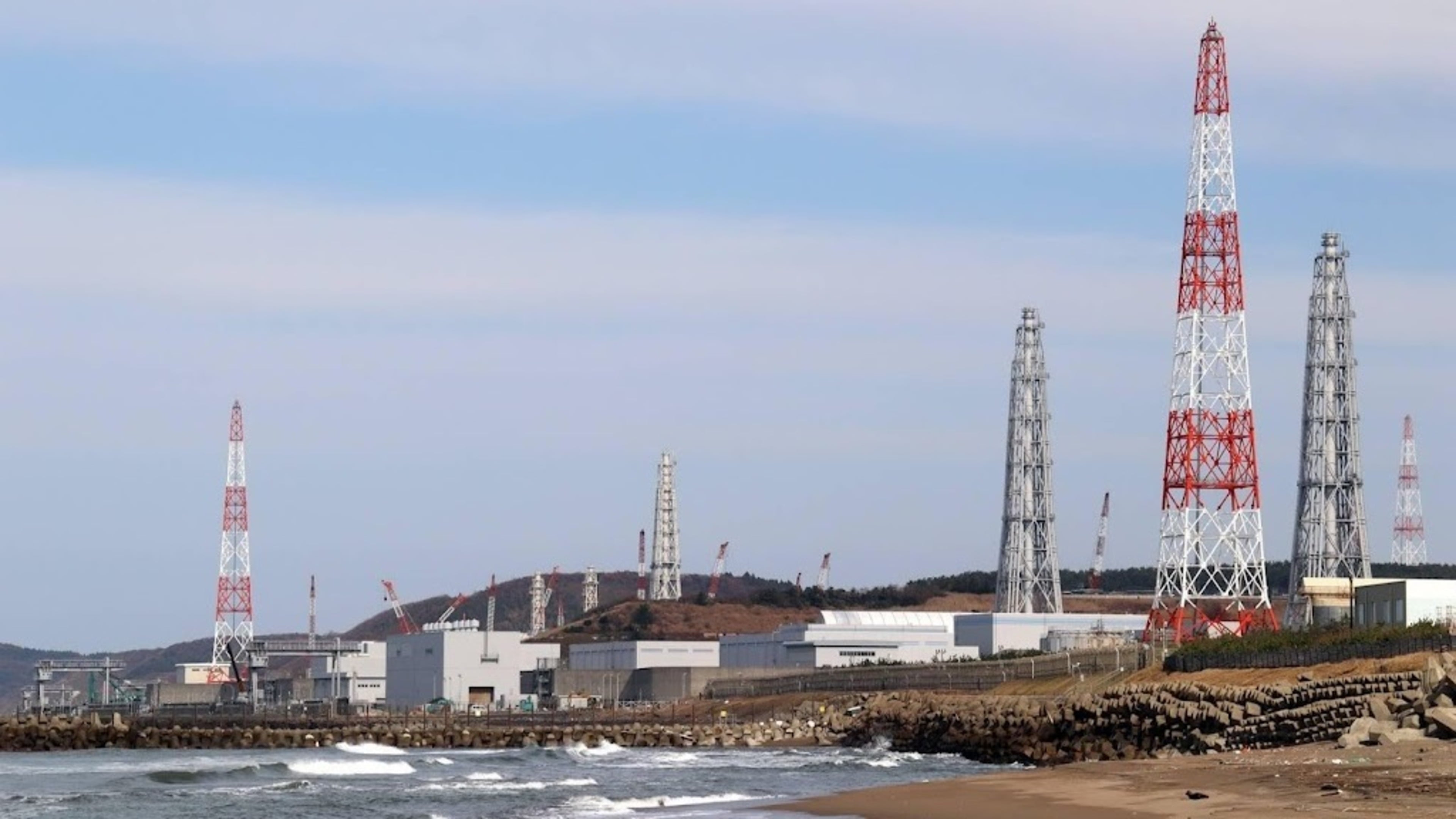 Japan to replace aging nuclear reactors