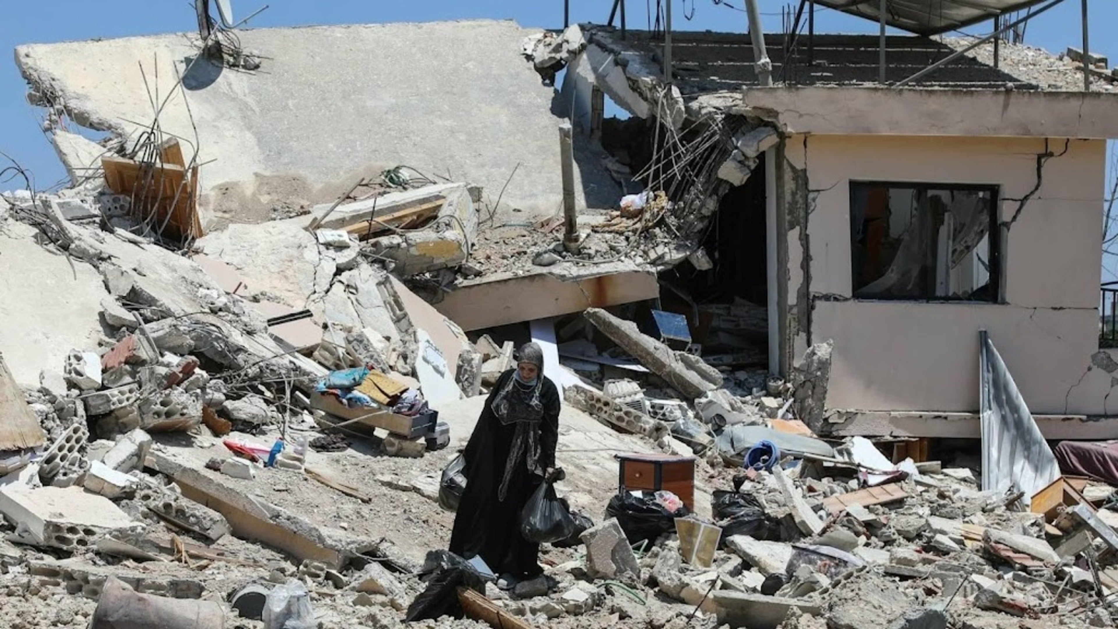 Deaths reported after new Israeli attacks in Lebanon