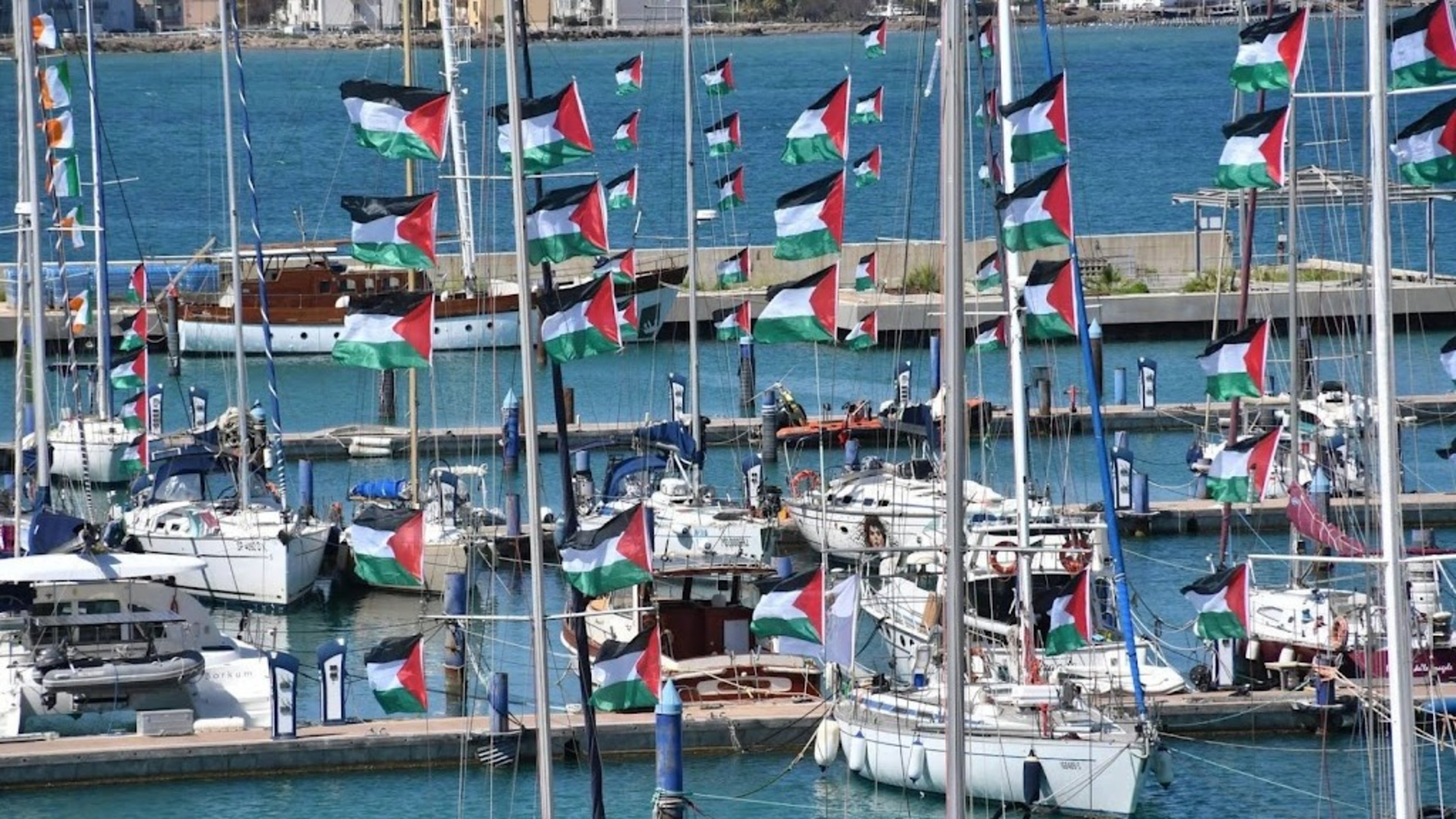 Dutch woman on flotilla: trying to reach Greek waters