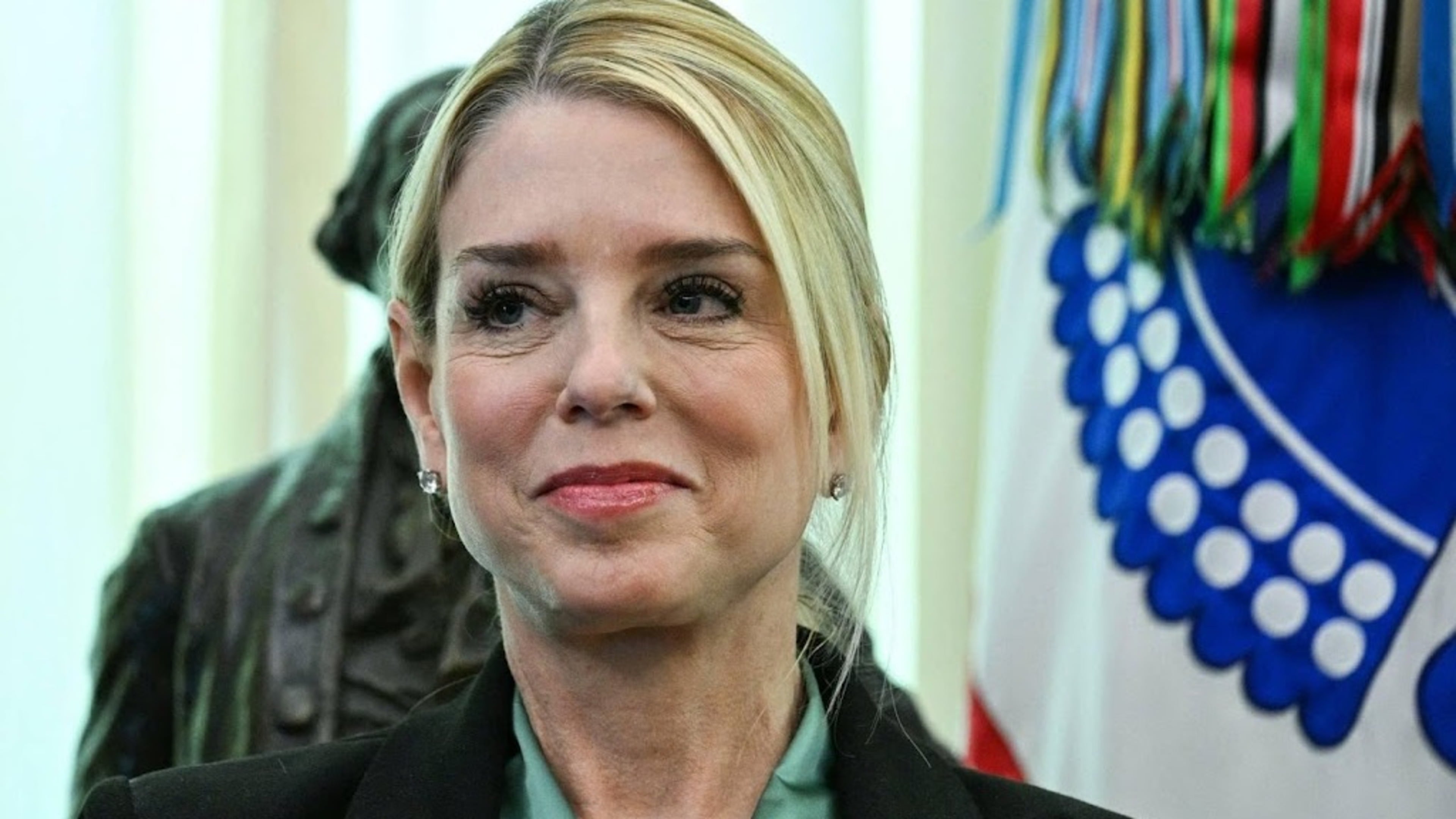 Trump adds former Attorney General Bondi to AI advisory committee