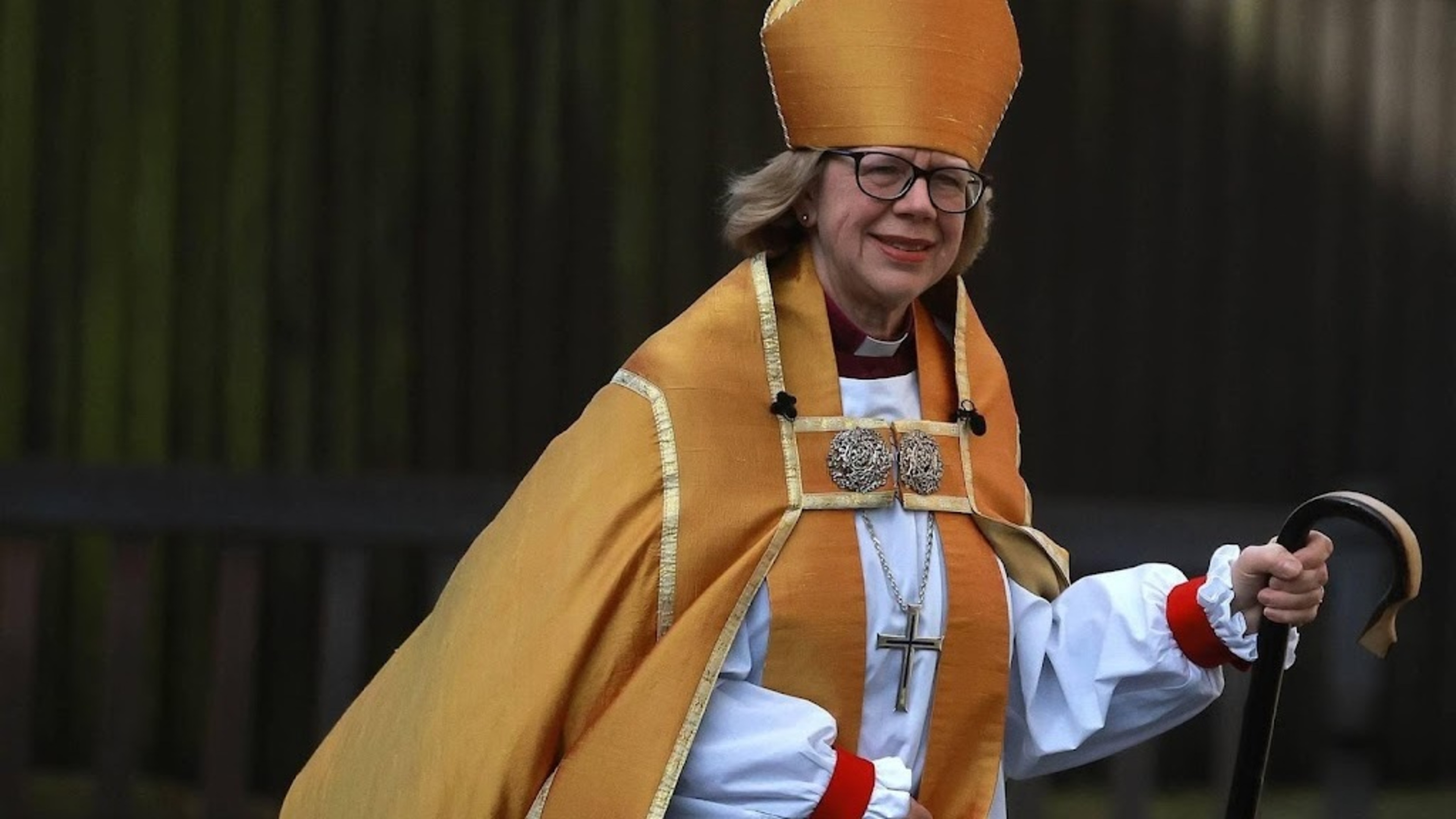 Sarah Mullally takes office as religious leader of Anglican Church