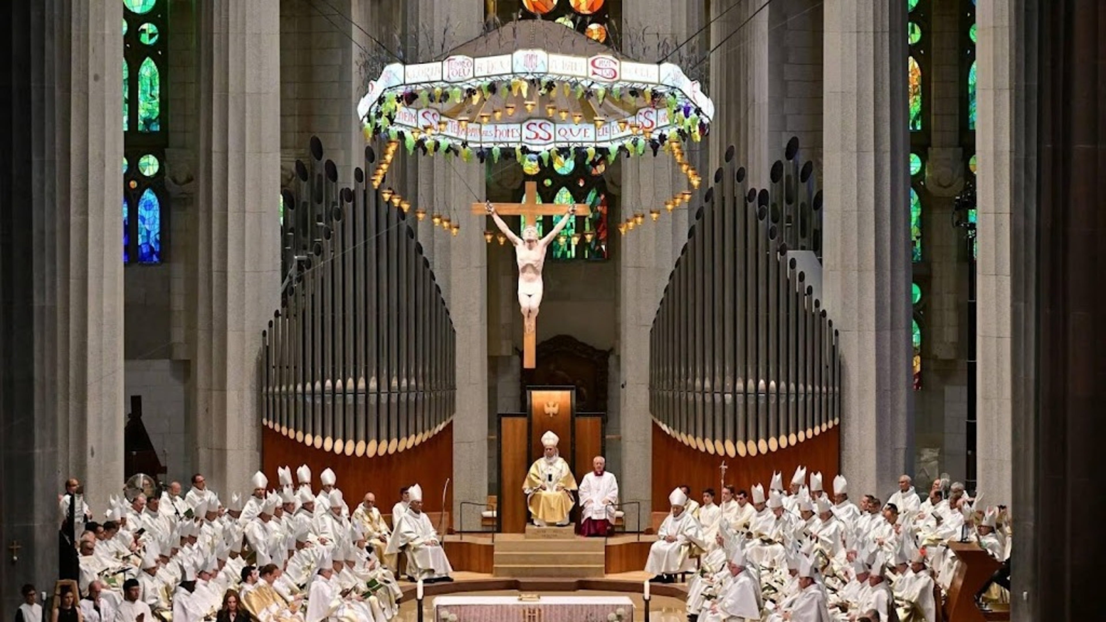 Pope in world-famous Sagrada Família in Barcelona