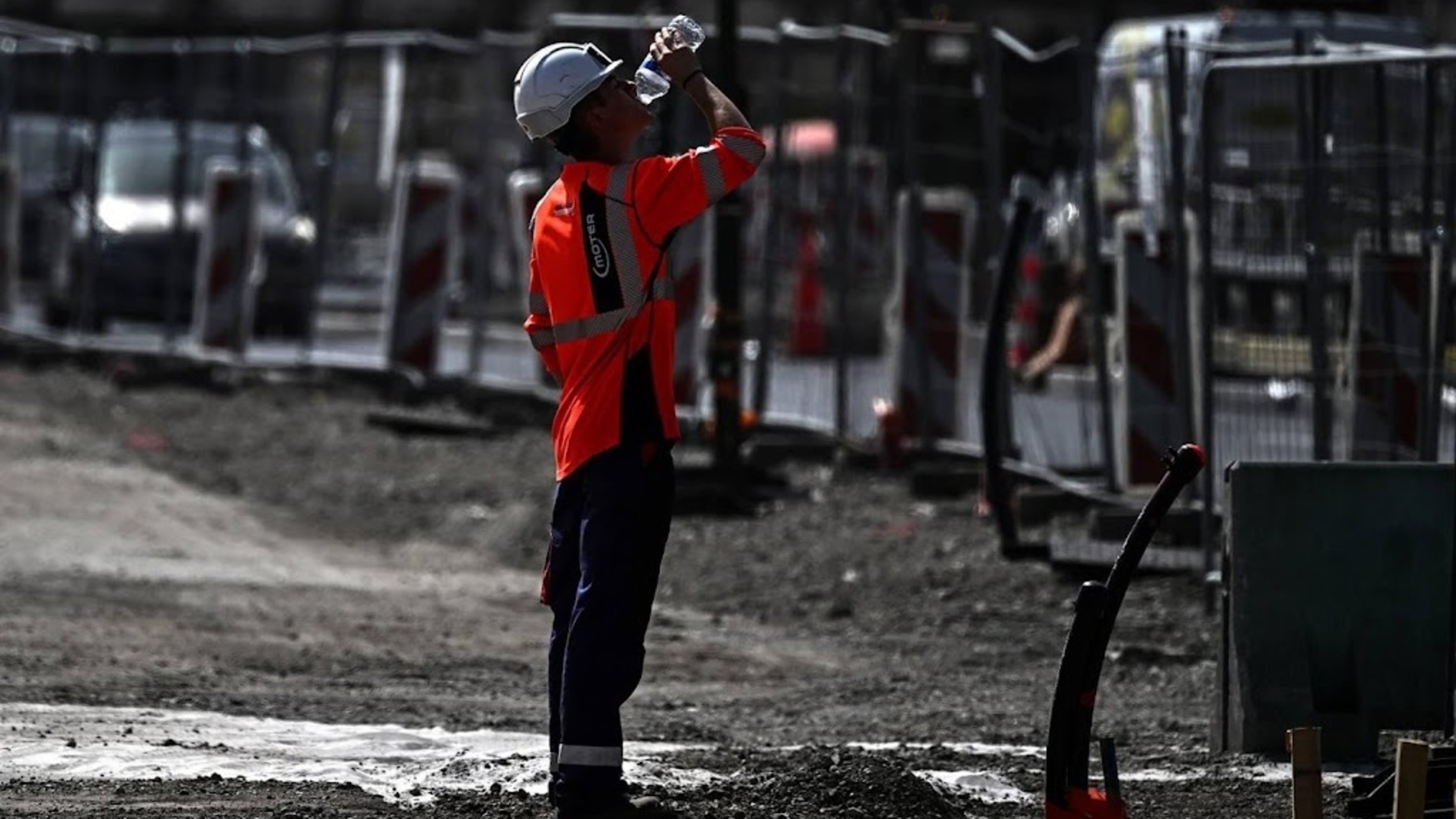 Red alert in record number of French departments due to heat