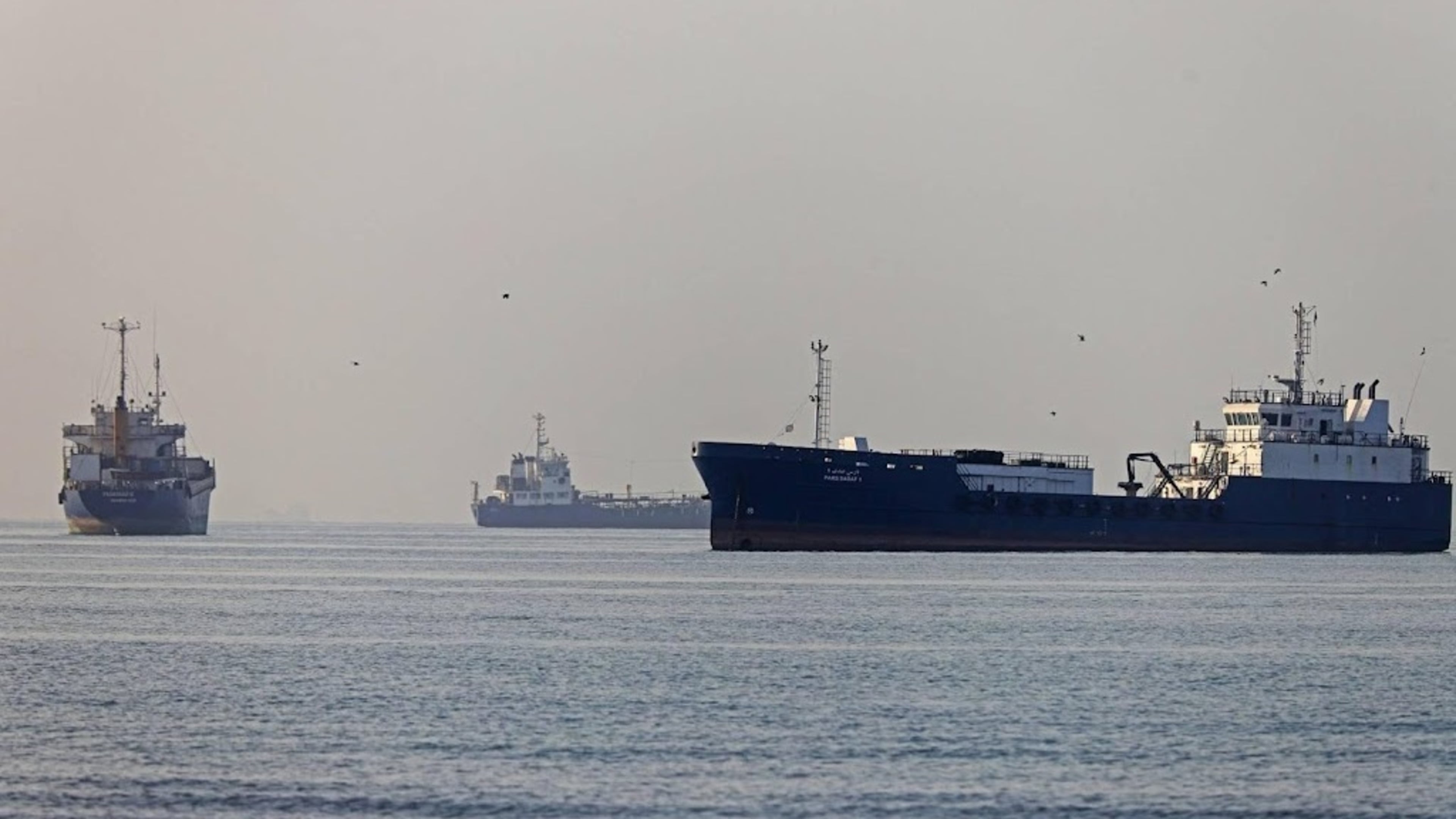 Iran completely closes Strait of Hormuz after US attacks