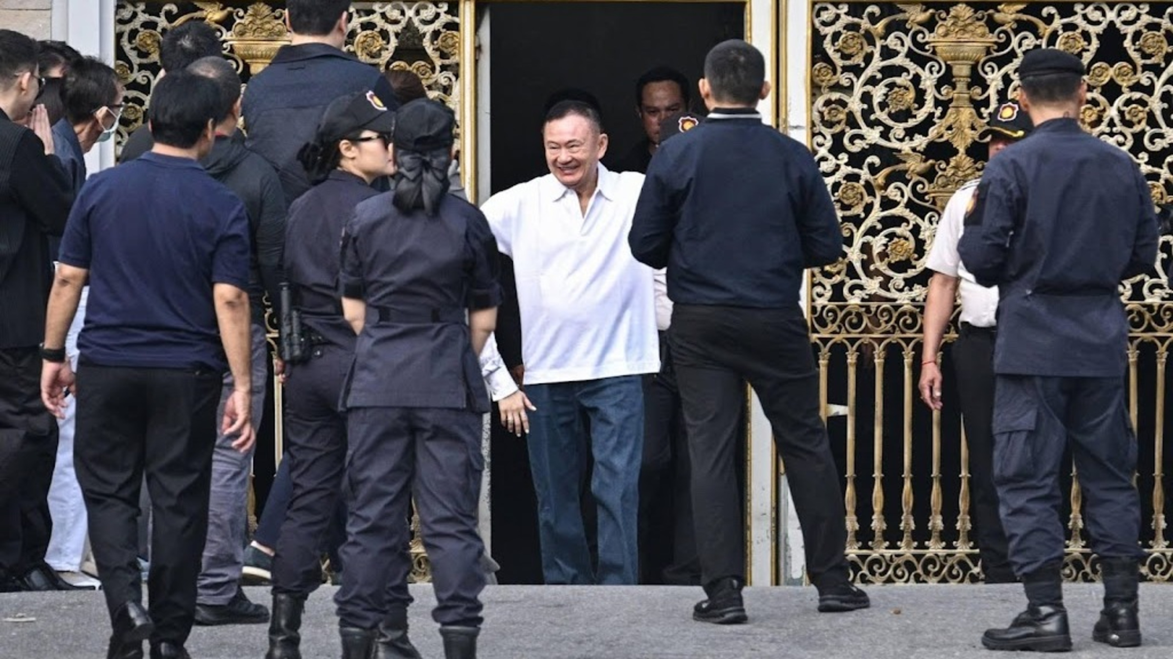Former Thai PM released from prison