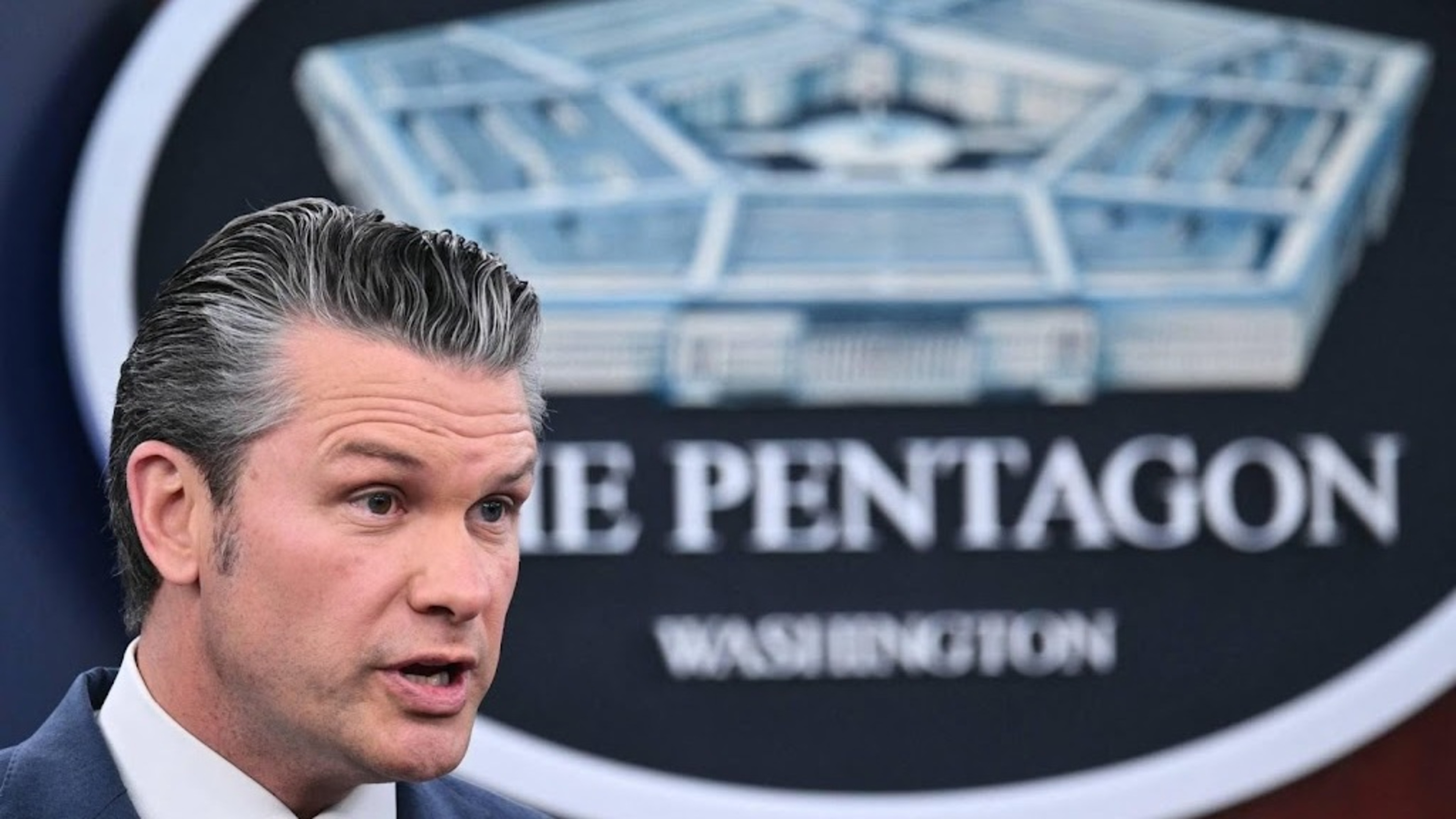 Pentagon expels journalists from building after court ruling
