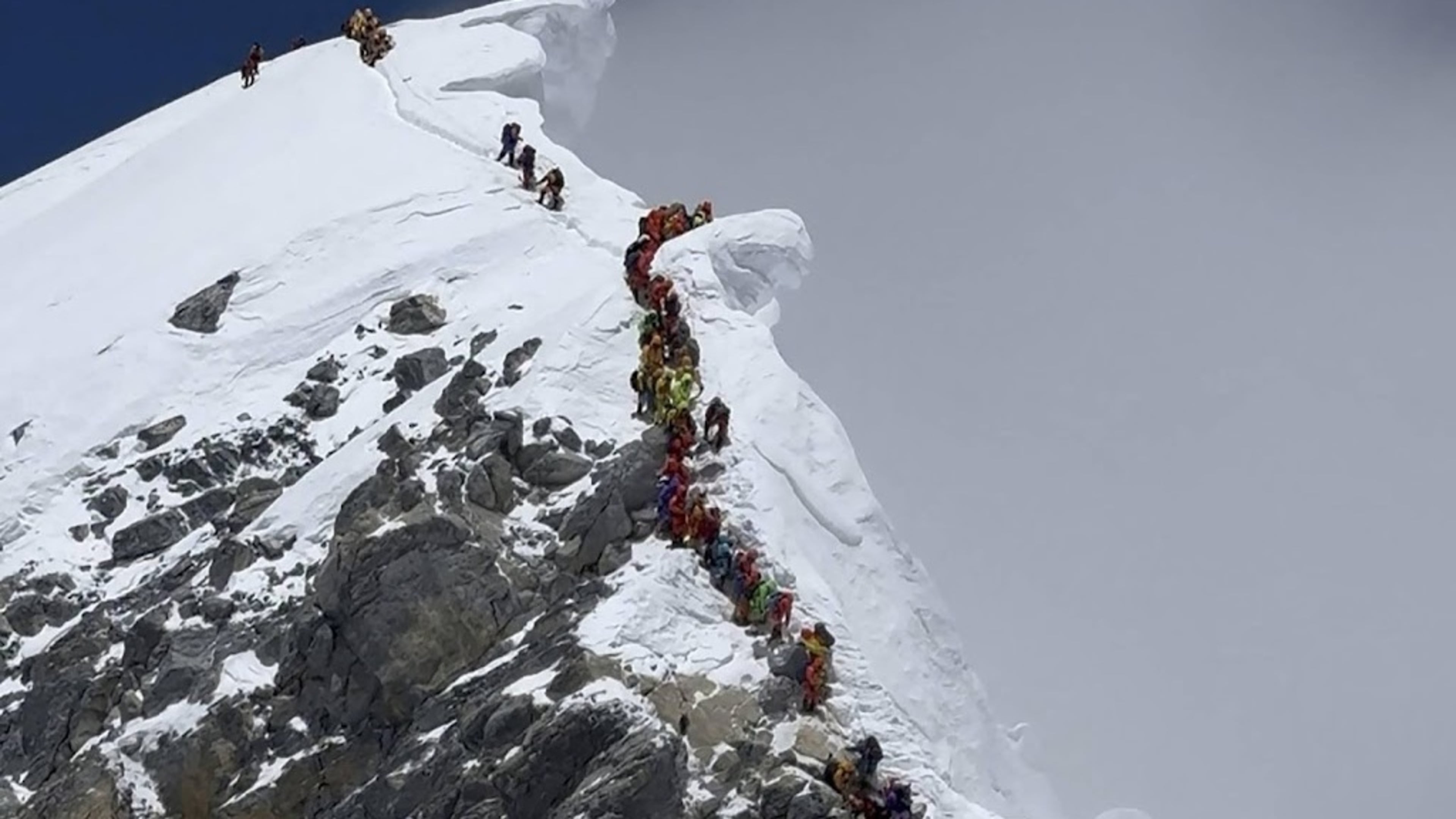 American claims record-fast climb of Mount Everest