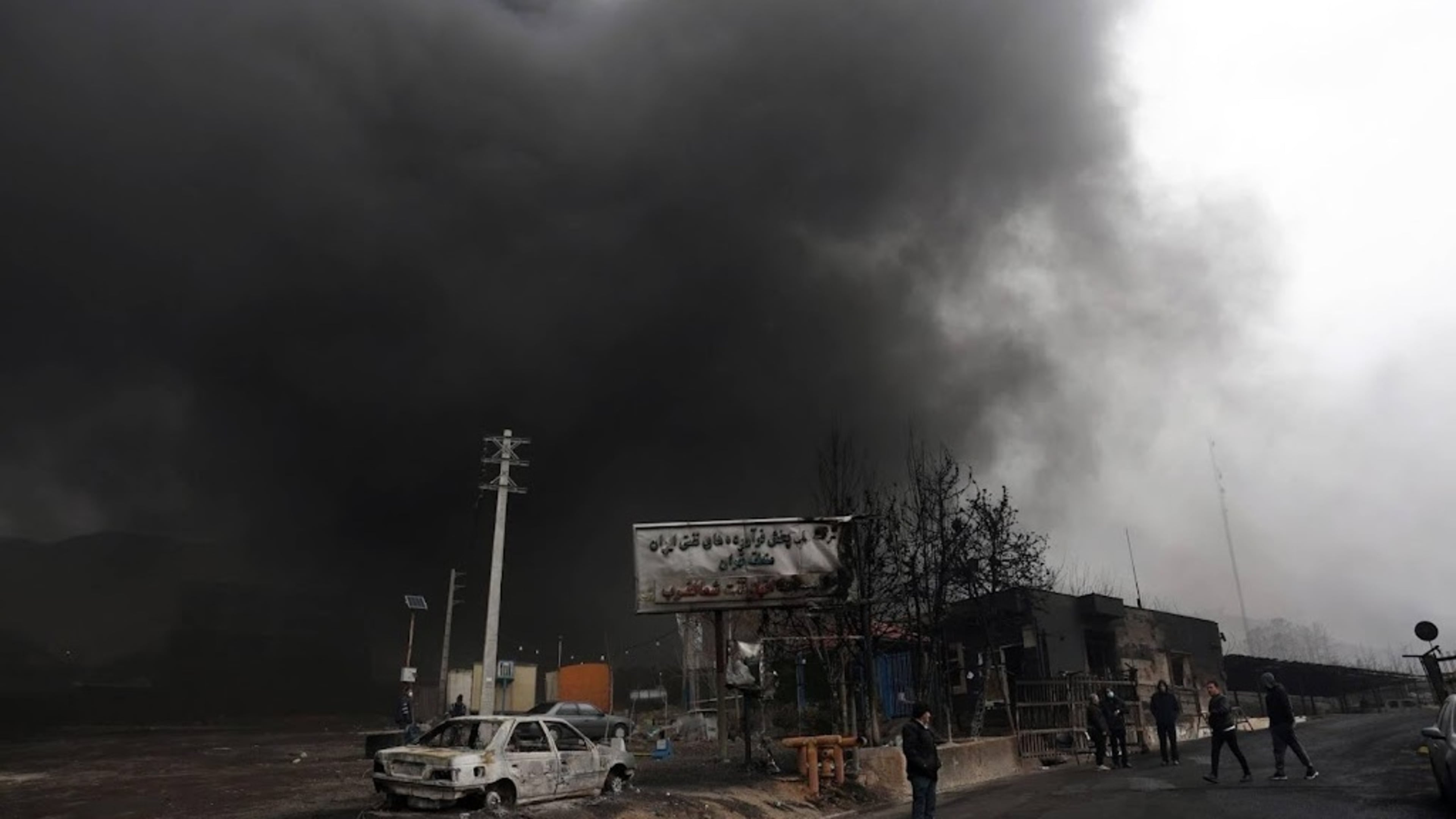 Israel reports new attacks on Iran after Trump message