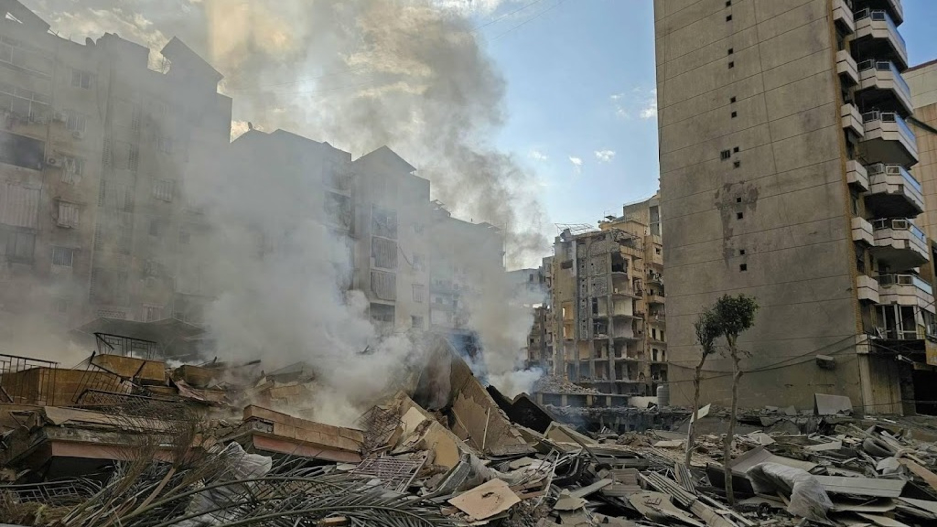 Many killed in Israeli airborne raid and attack in Lebanon