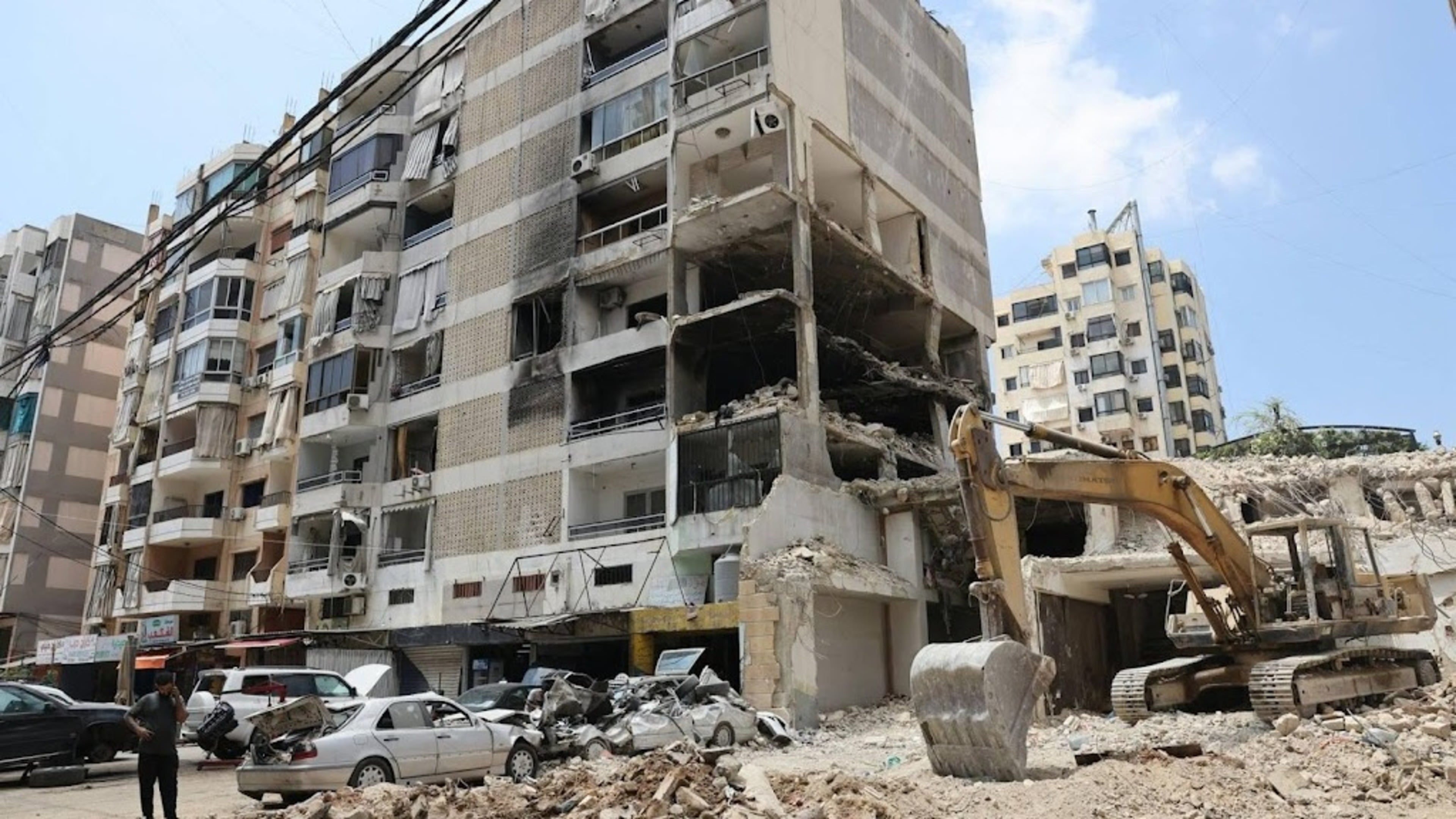 Israel bombs southern suburbs of Beirut