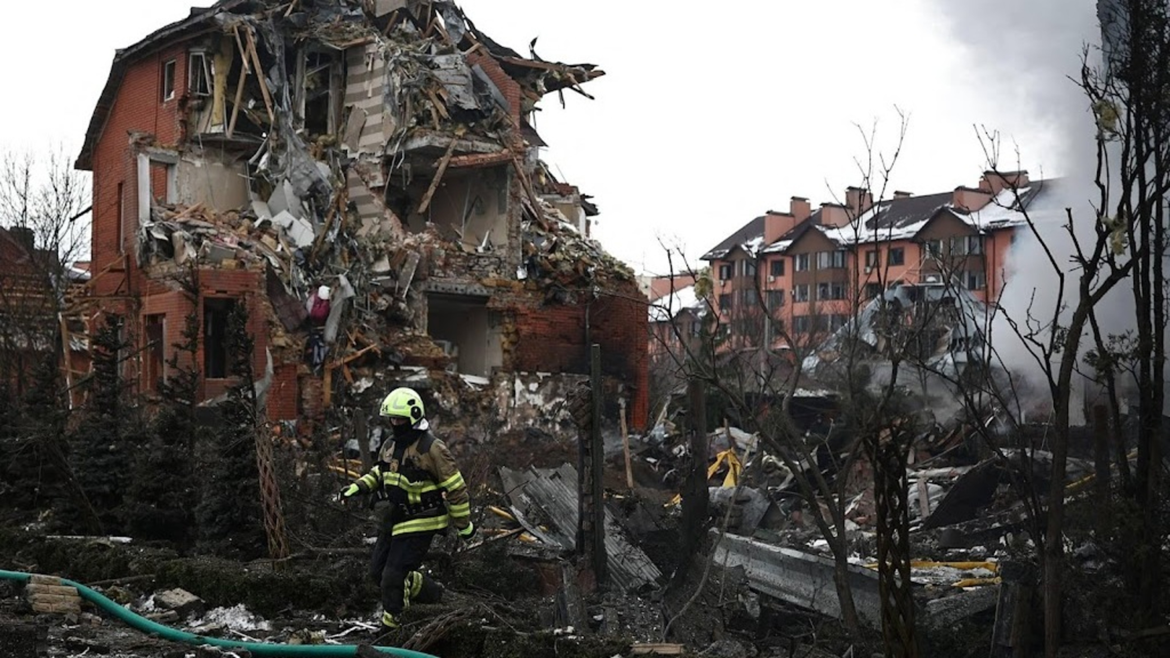 Explosions heard in Kyiv after missile attack warning