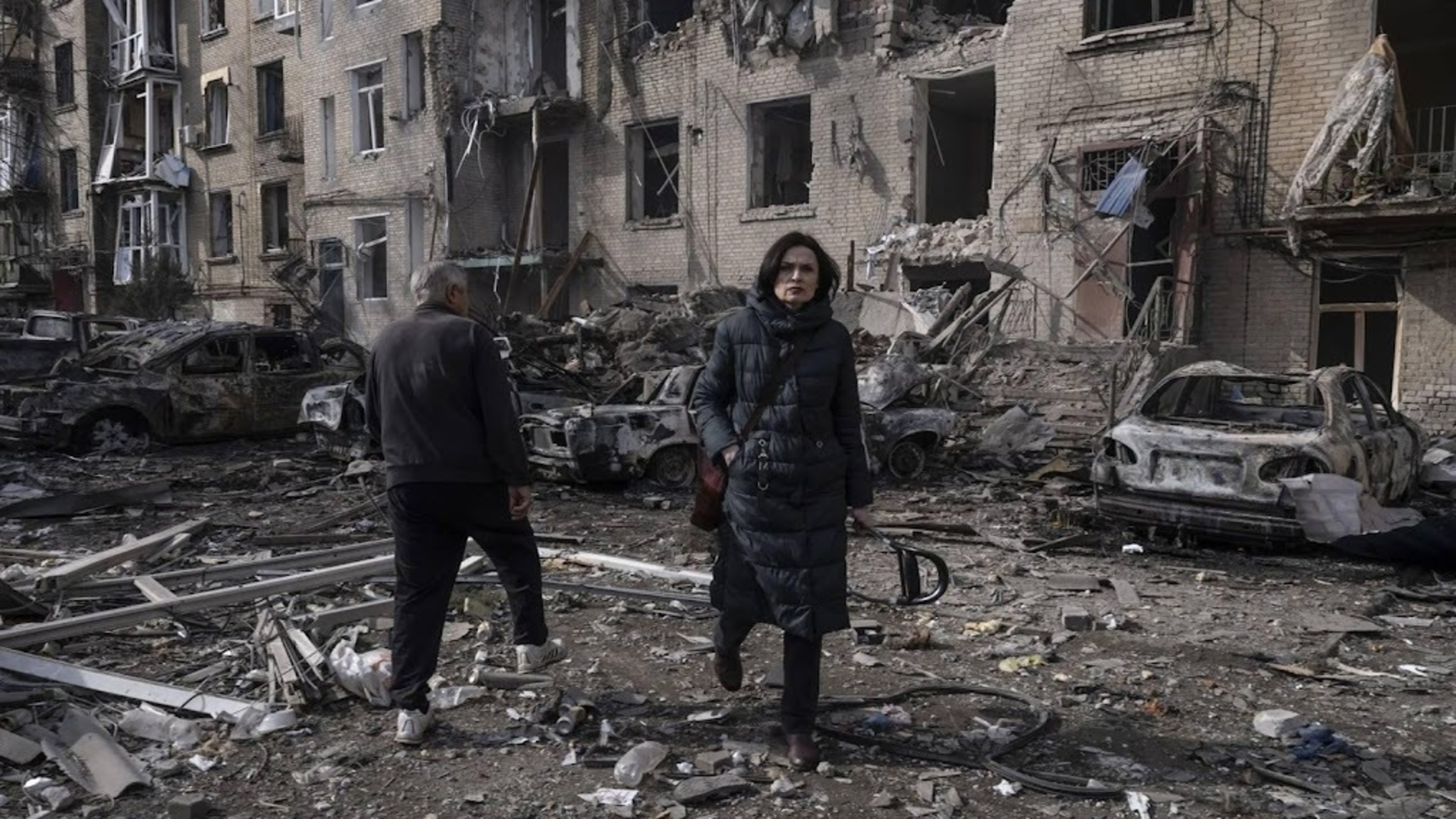 Air raid alerts across Ukraine, several dead in Kharkiv region