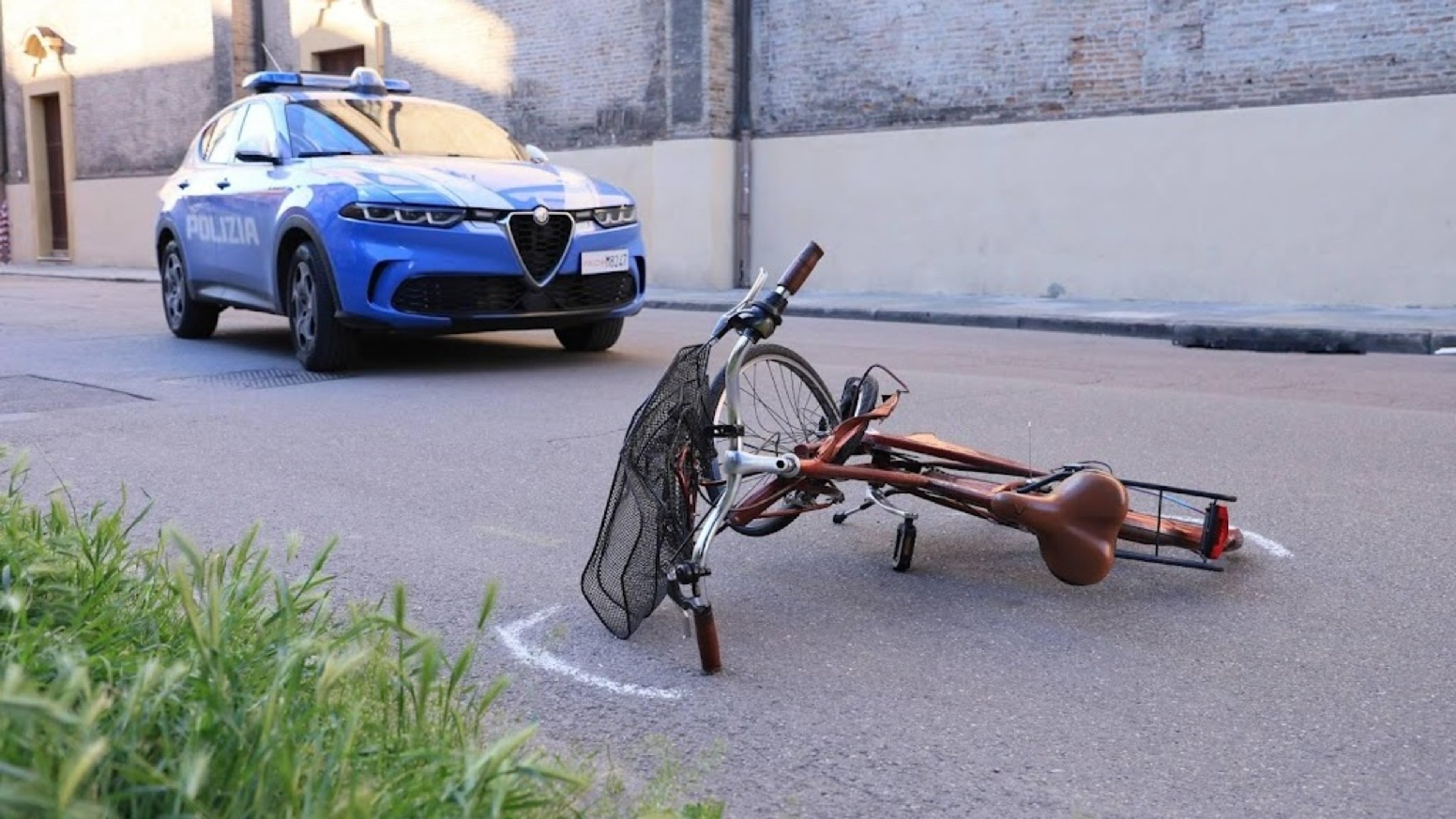 Italian Prime Minister meets victims of Modena collision