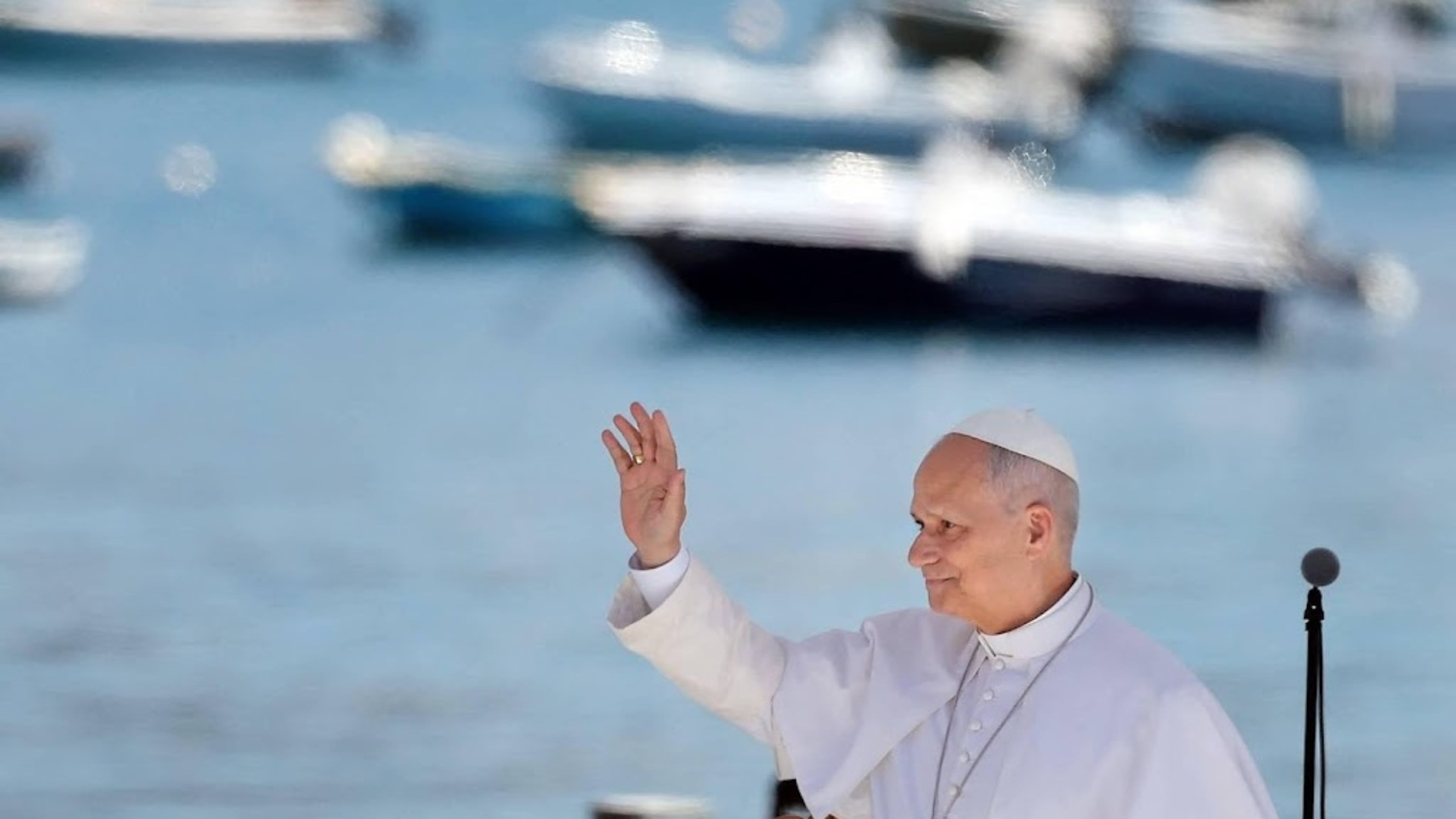 Pope urges safe and legal migration on Gran Canaria