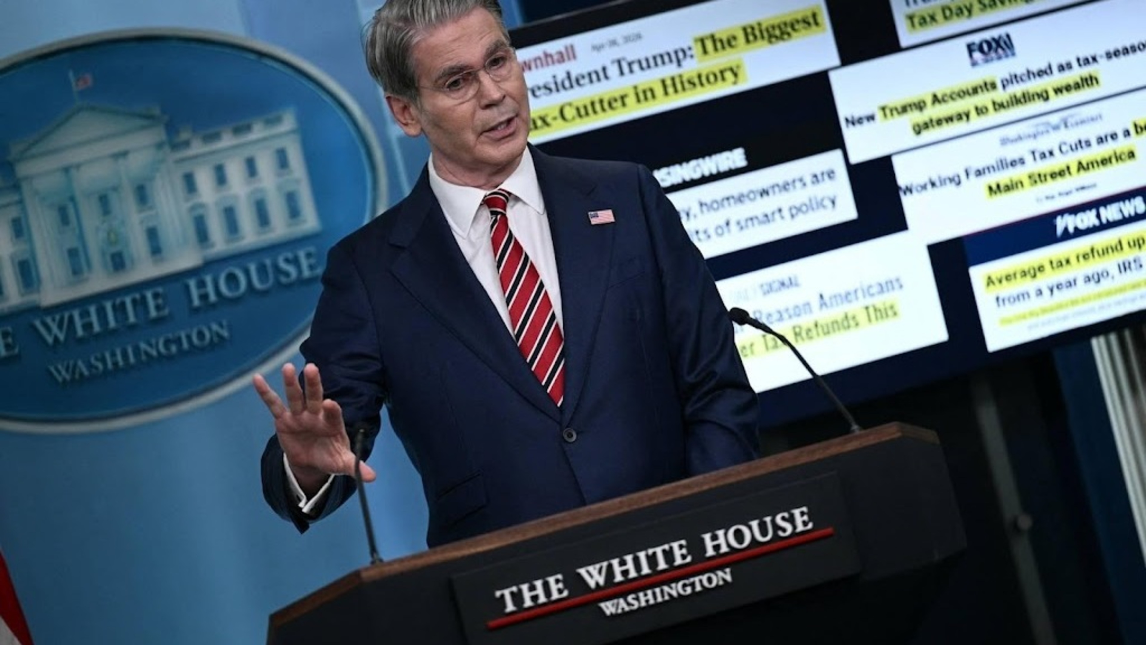 US threatens sanctions against buyers of Iranian oil