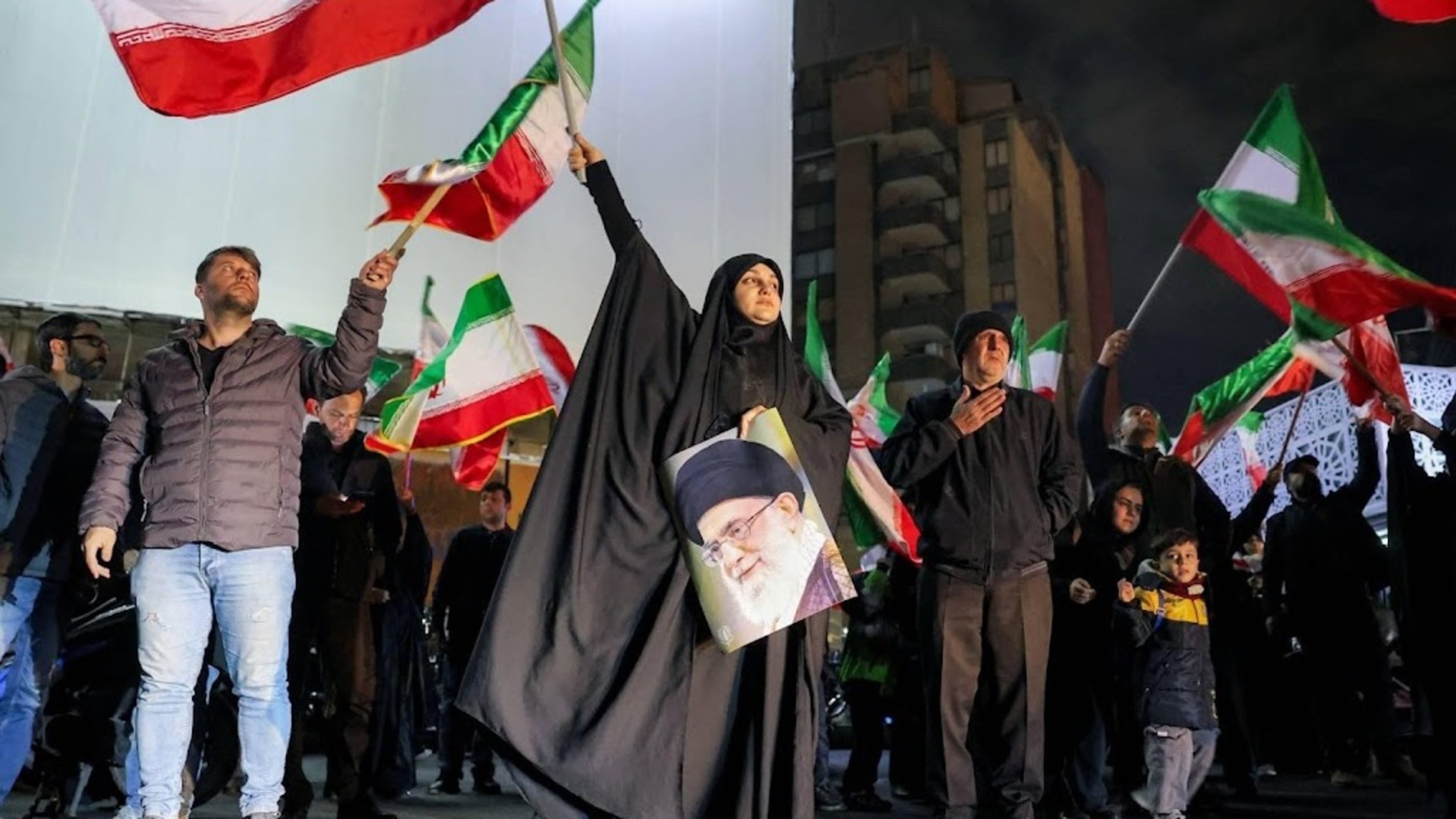 Iranian government calls for support protests in Tehran