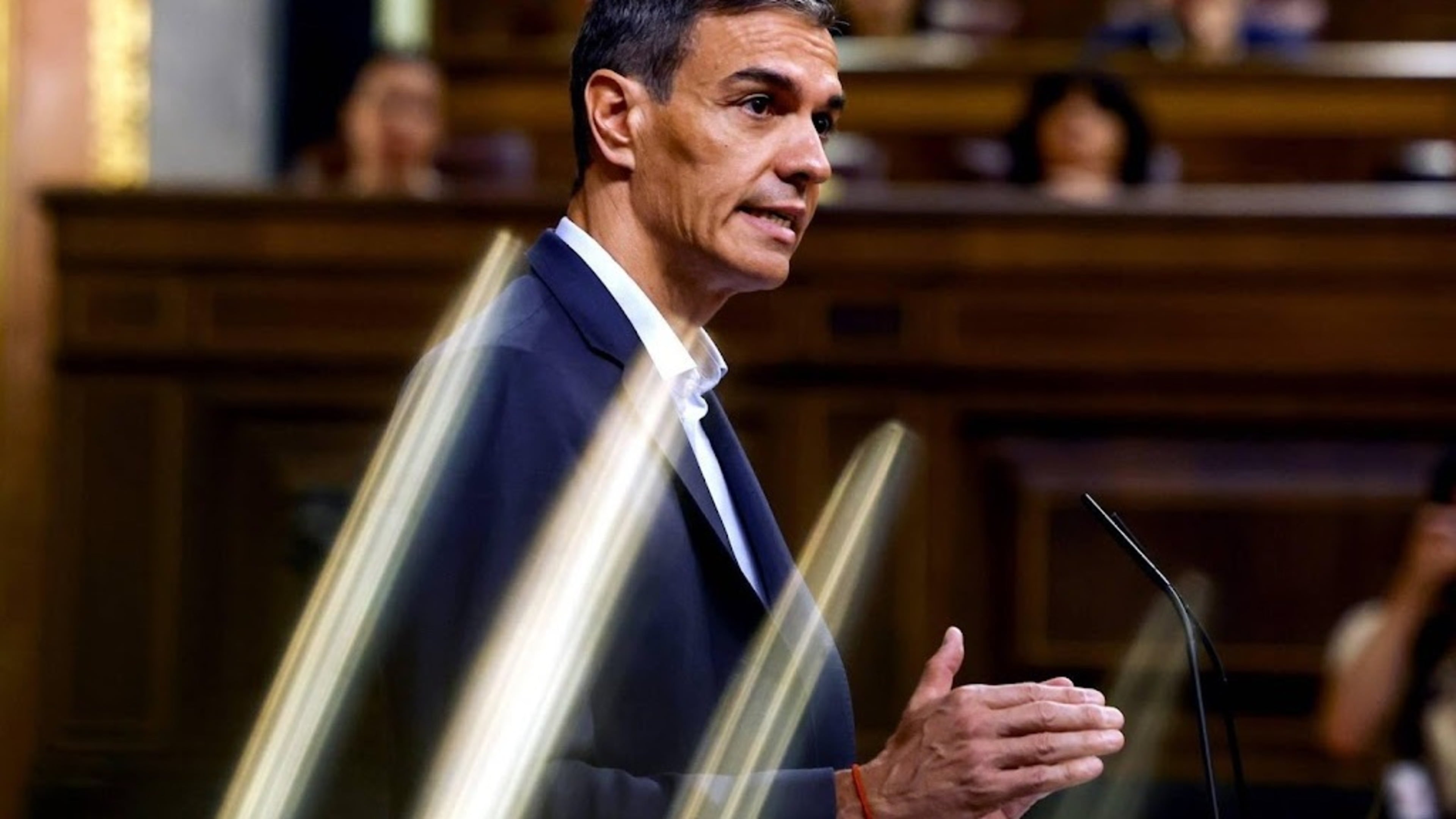 Spanish PM defends himself in parliament after corruption scandals