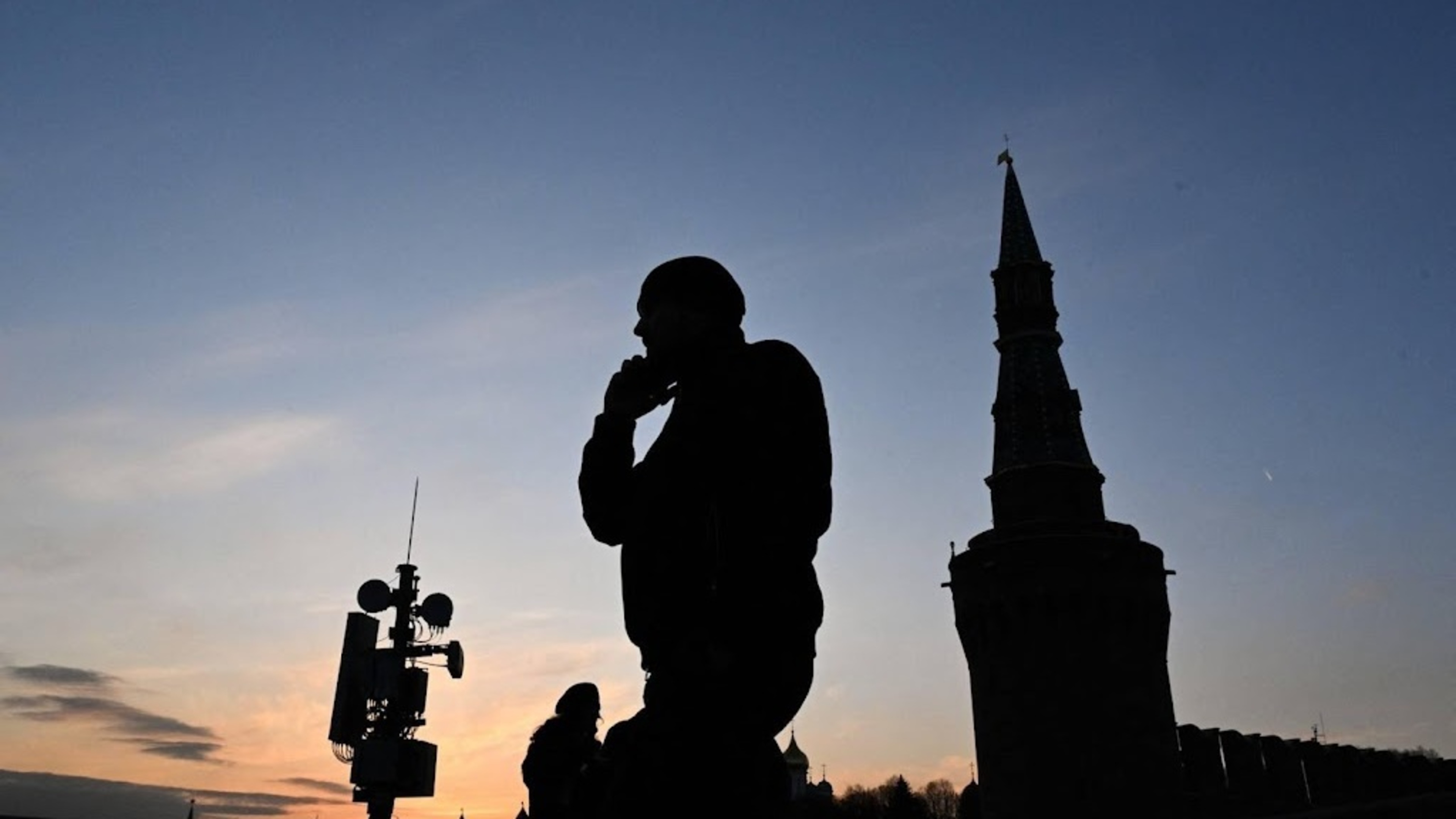 Russia threatens to arrest internet blockade protesters