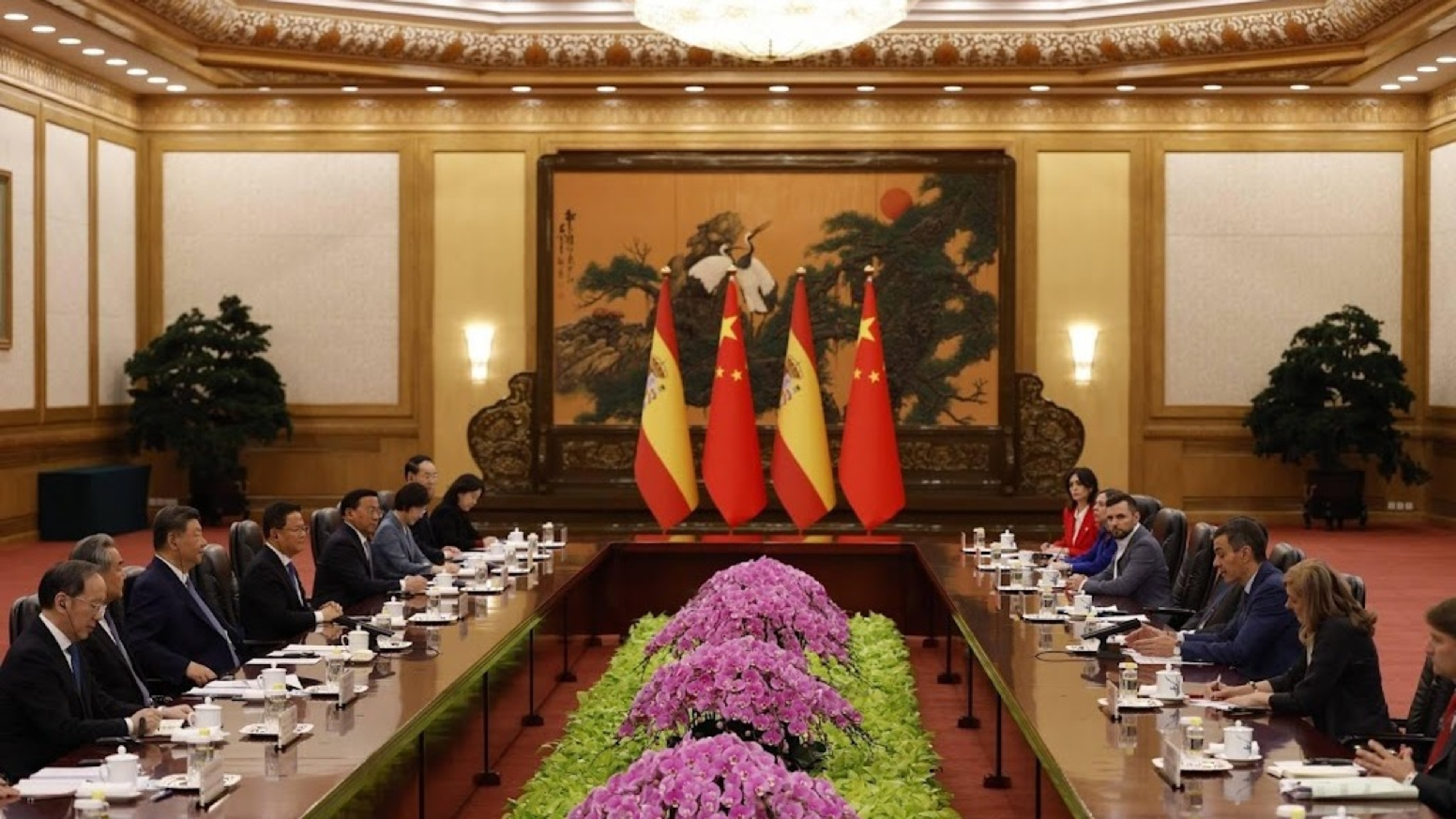 Xi speaks to Spanish PM of ‘crumbling world order’